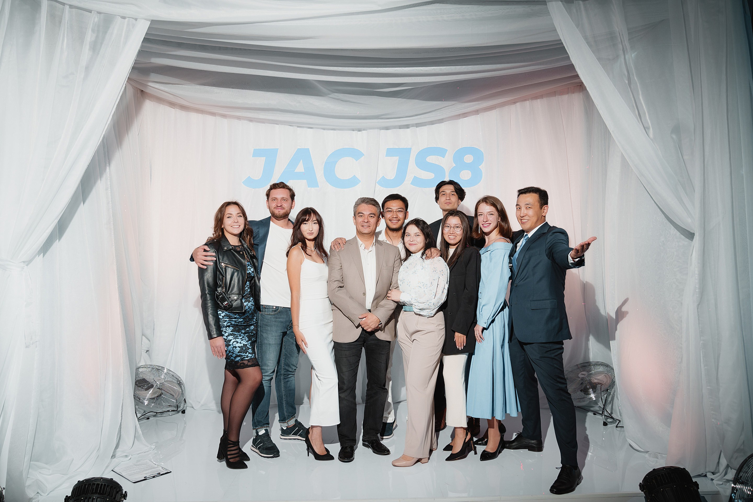 Презентация новой моделей JAC JS8. Фотограф TAULAN_1