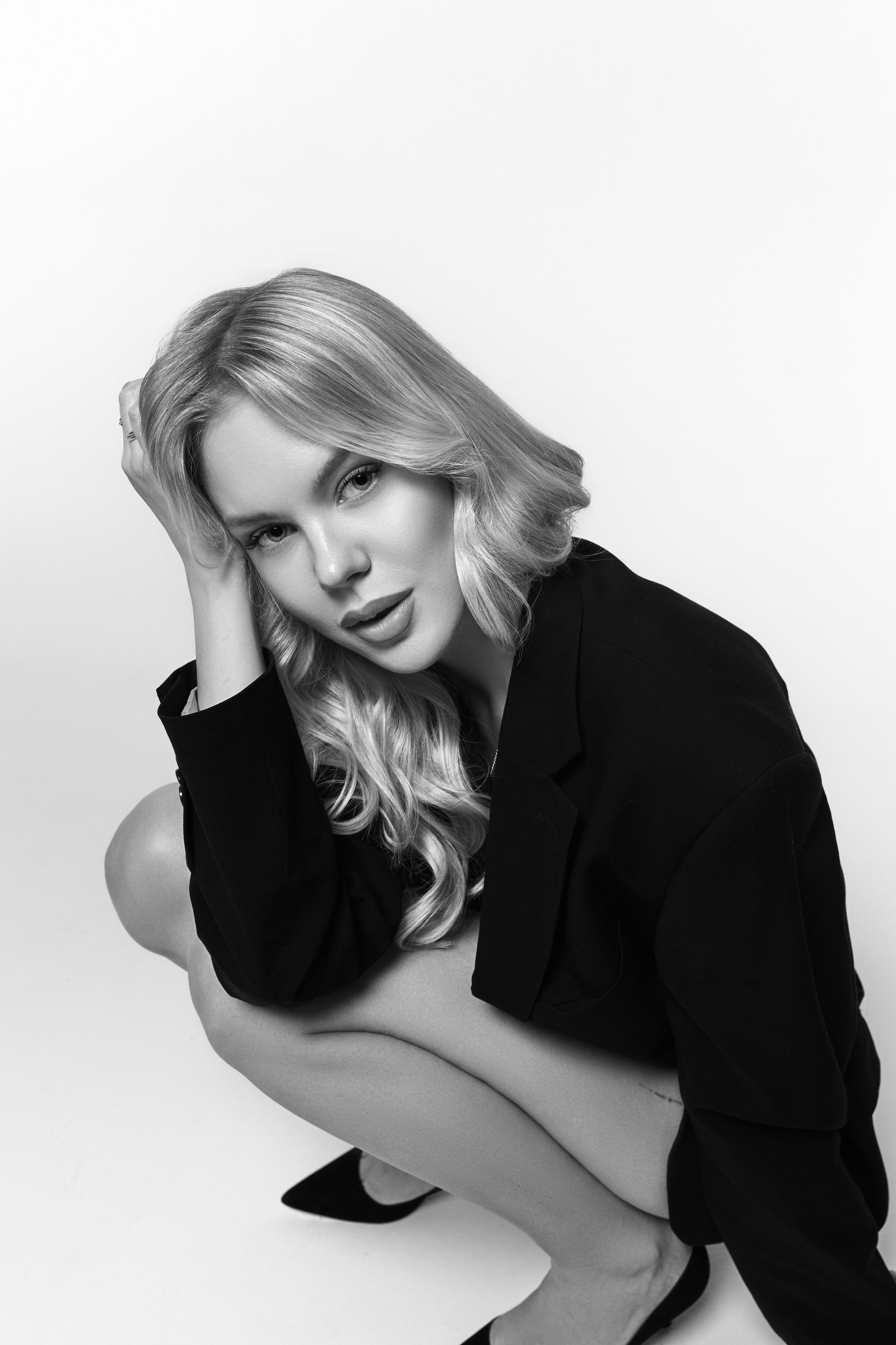 Циклорама POLINA. Приветствую, я Стефания. Снимаю в Петербурге. Провожу клиентские съёмки в стиле fashion