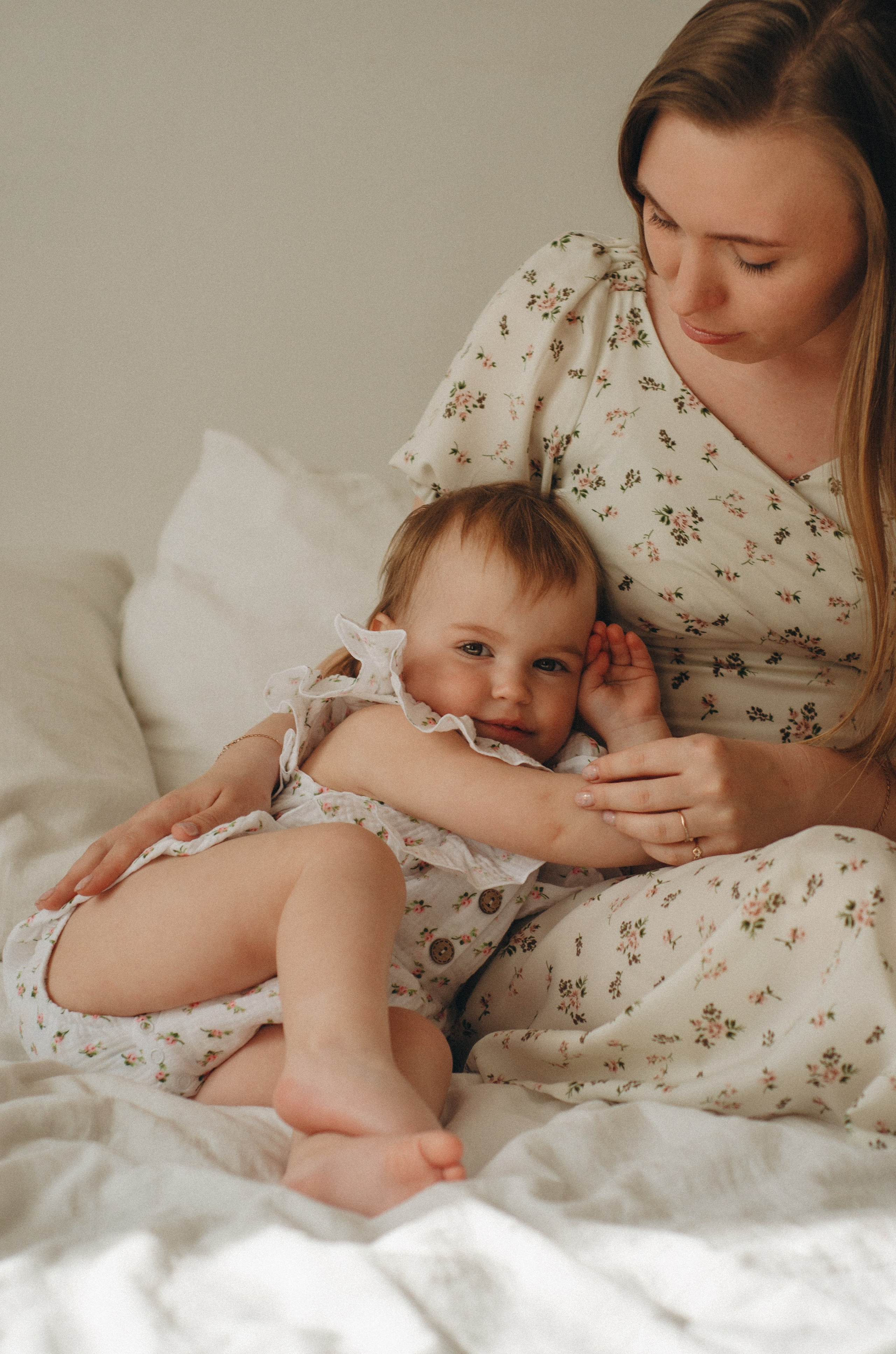 Ксюша и маленькая Маша, студия. Семейный фотограф в Барнауле Ирина Ястребова