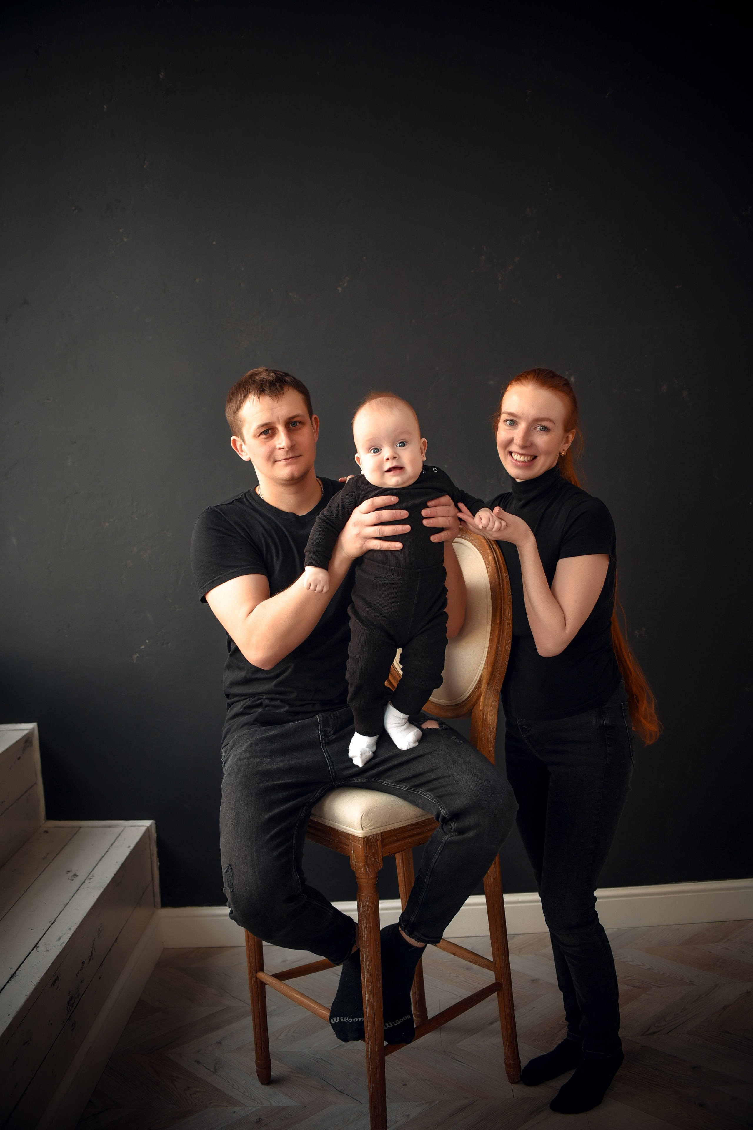 Семейная студийная фотосессия 3. Свадебный, семейный, детский, контент фотограф в Омске Максим Ильин