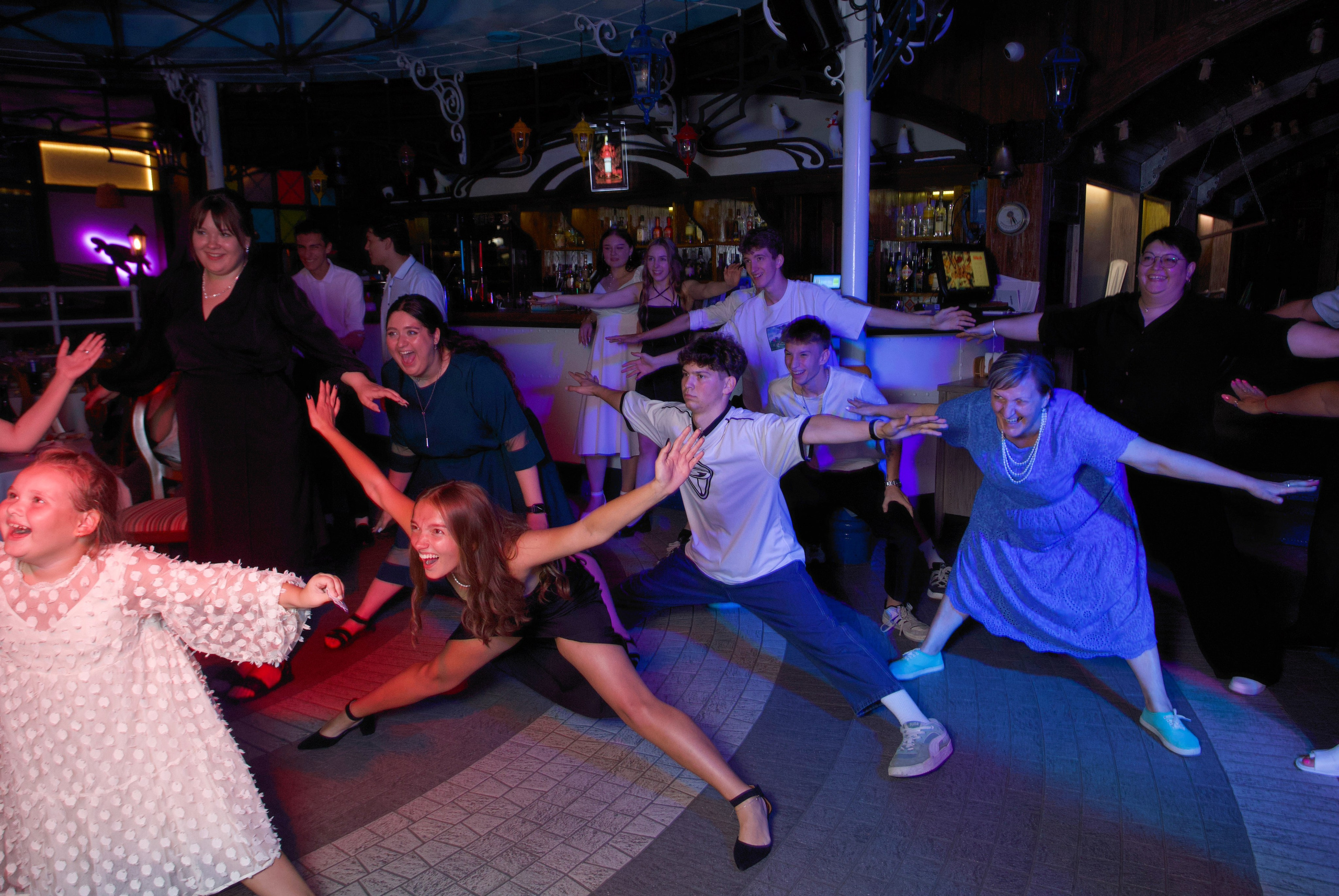 ВЫПУСКНОЙ «КОКОМО» 27.06.24. Репортажный фотограф Анапа