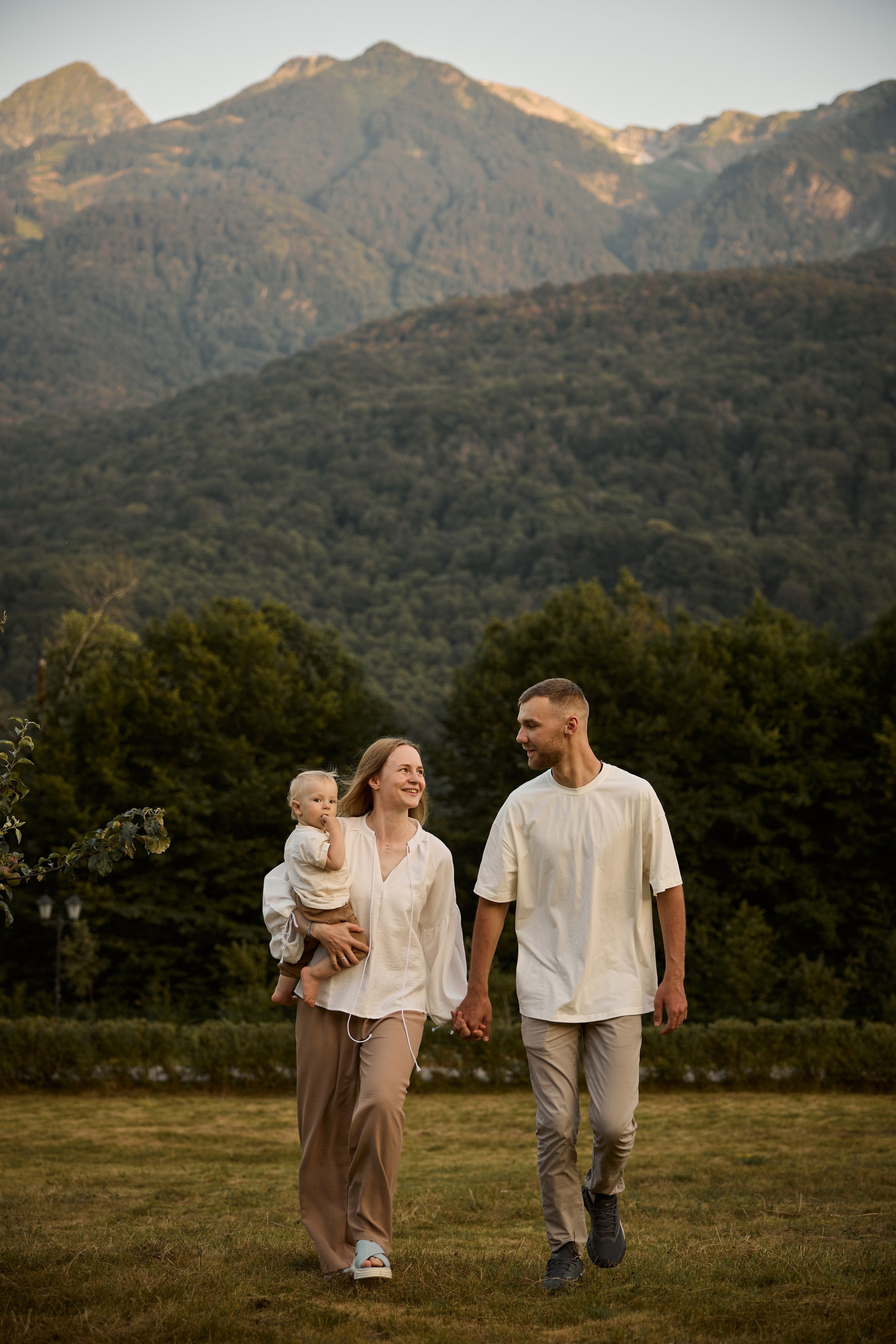 Иван, Ксения и Макар июль 2024. Свадебный и семейный фотограф в Сочи и Краснодарском крае Анна Шмелёва