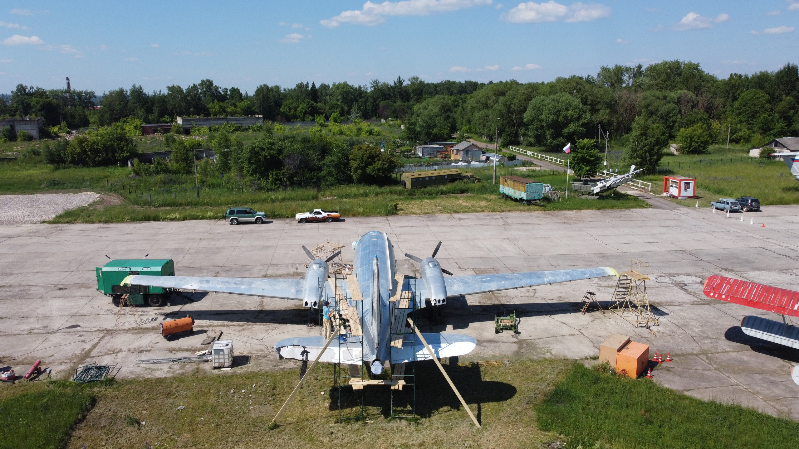 Ил-14Т «Голубая Мечта» — покраска (2022г). Фотоальбом показывающий увлекательный мир авиации и мир медведей Андрея Иванова