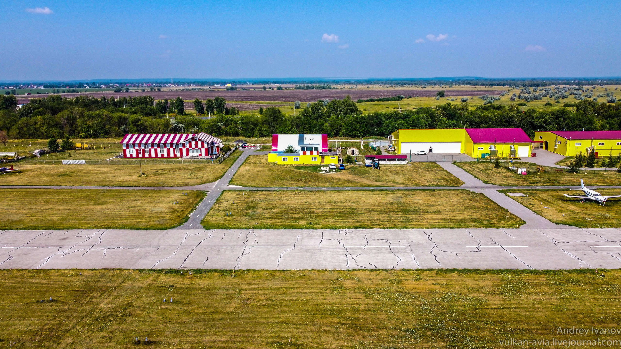 Амдерма — наука (2020 г.). Фотоальбом показывающий увлекательный мир авиации и мир медведей Андрея Иванова