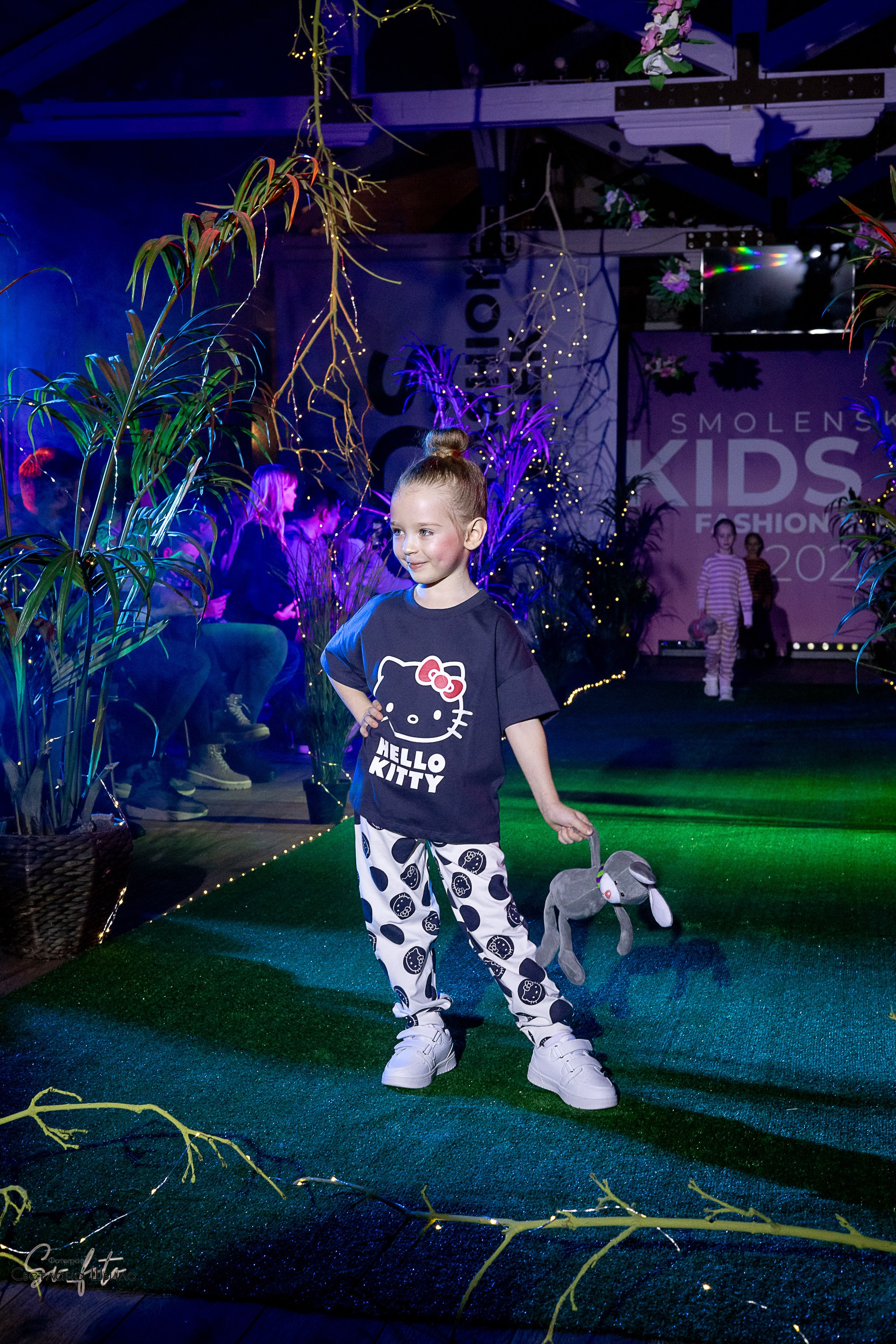 Smolensk Fashion Week_показы_ДЕНЬ 3_ФИНАЛ_Алиса в стране чудес. Главная