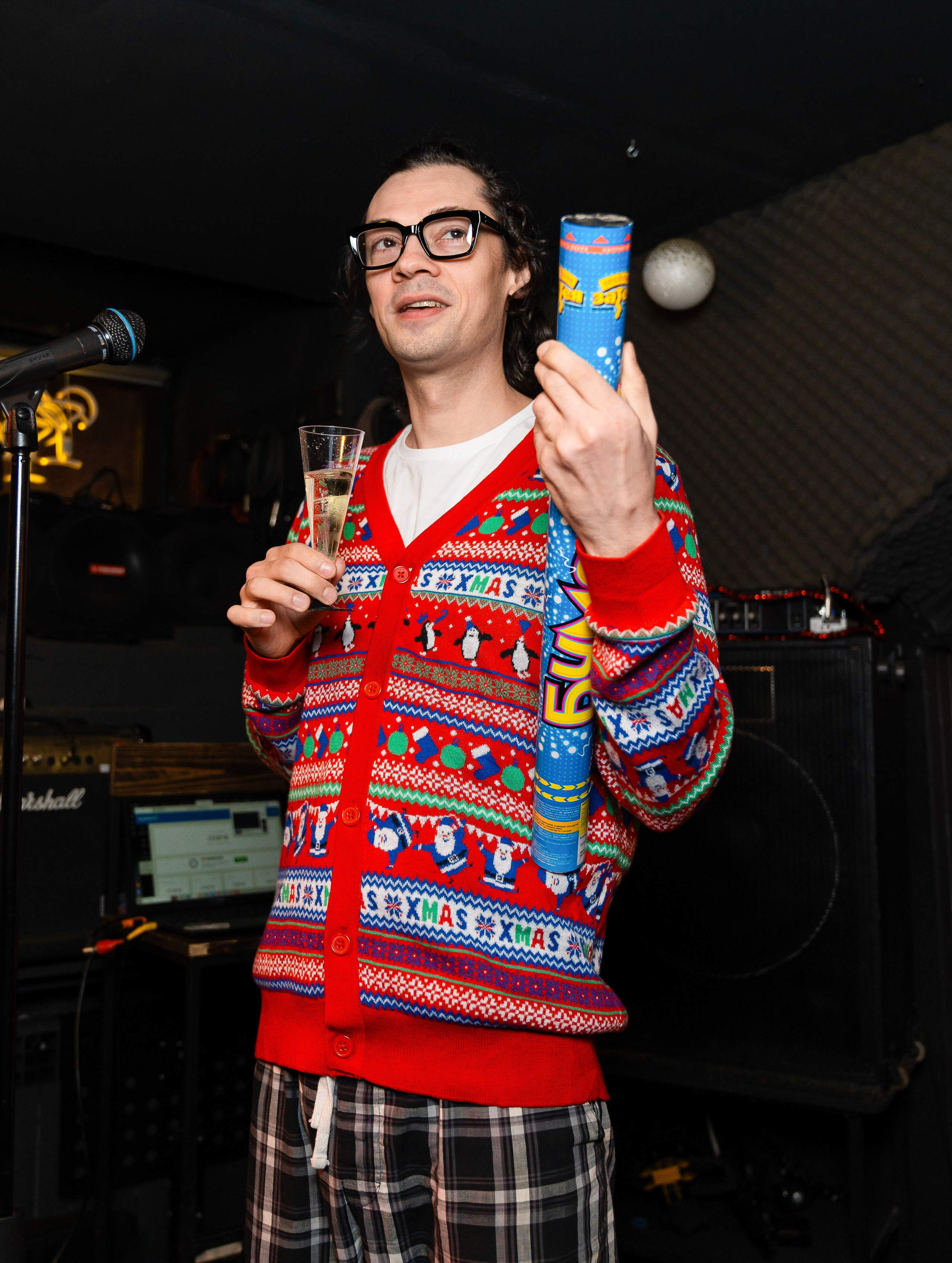 Новый год, новый год в баре Санкт-Петербург, новый год в музыкальном баре Дебошир Санкт-Петербург, новый год в Санкт-Петербурге, бар Дебошир, новый год в баре Дебошир в Санкт-Петербурге, новогодний корпоратив, корпоратив в баре Санкт-Петербург 