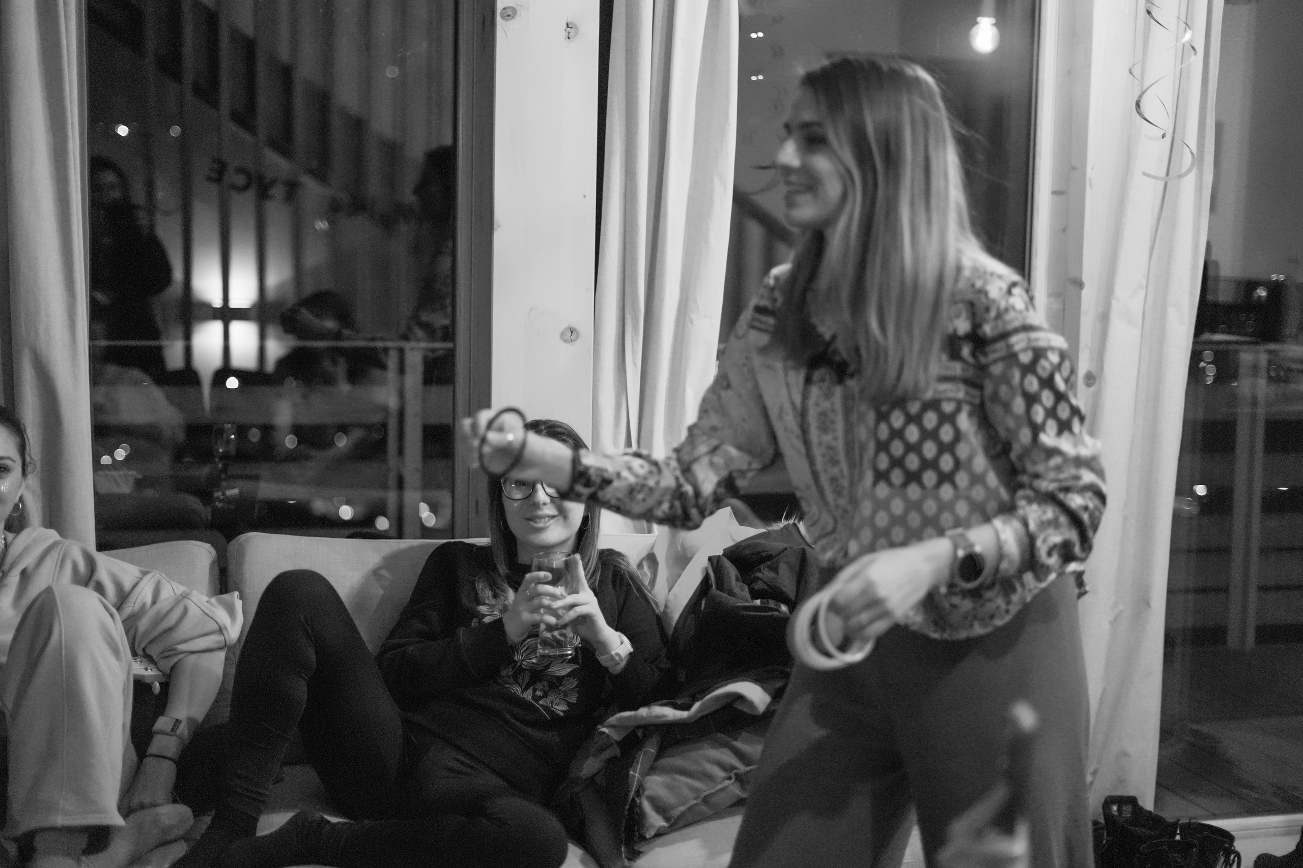 Stasy’s bachelorette party. Wedding Photographer in Barcelona and Medellin