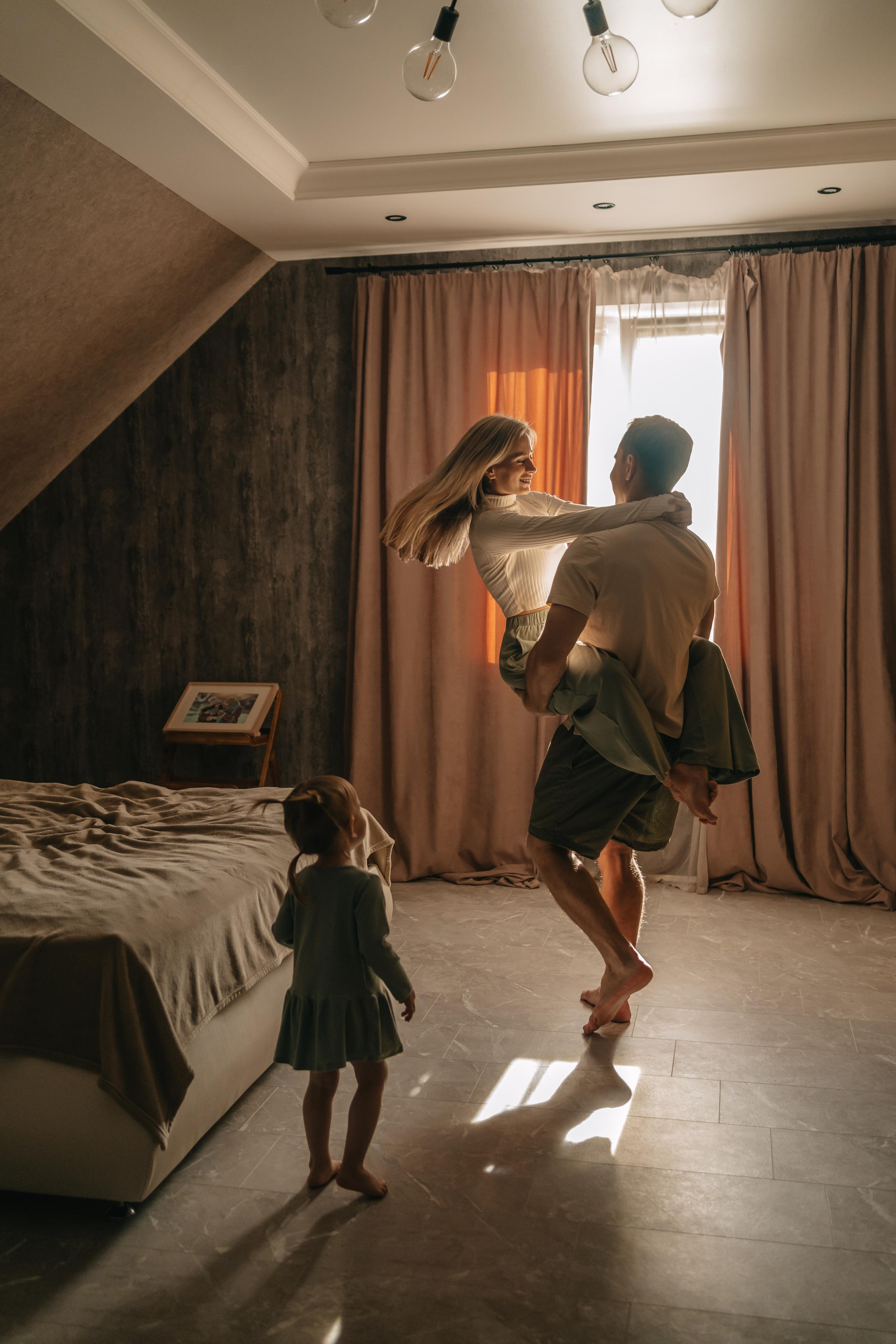 Лена, Сергей и Лея