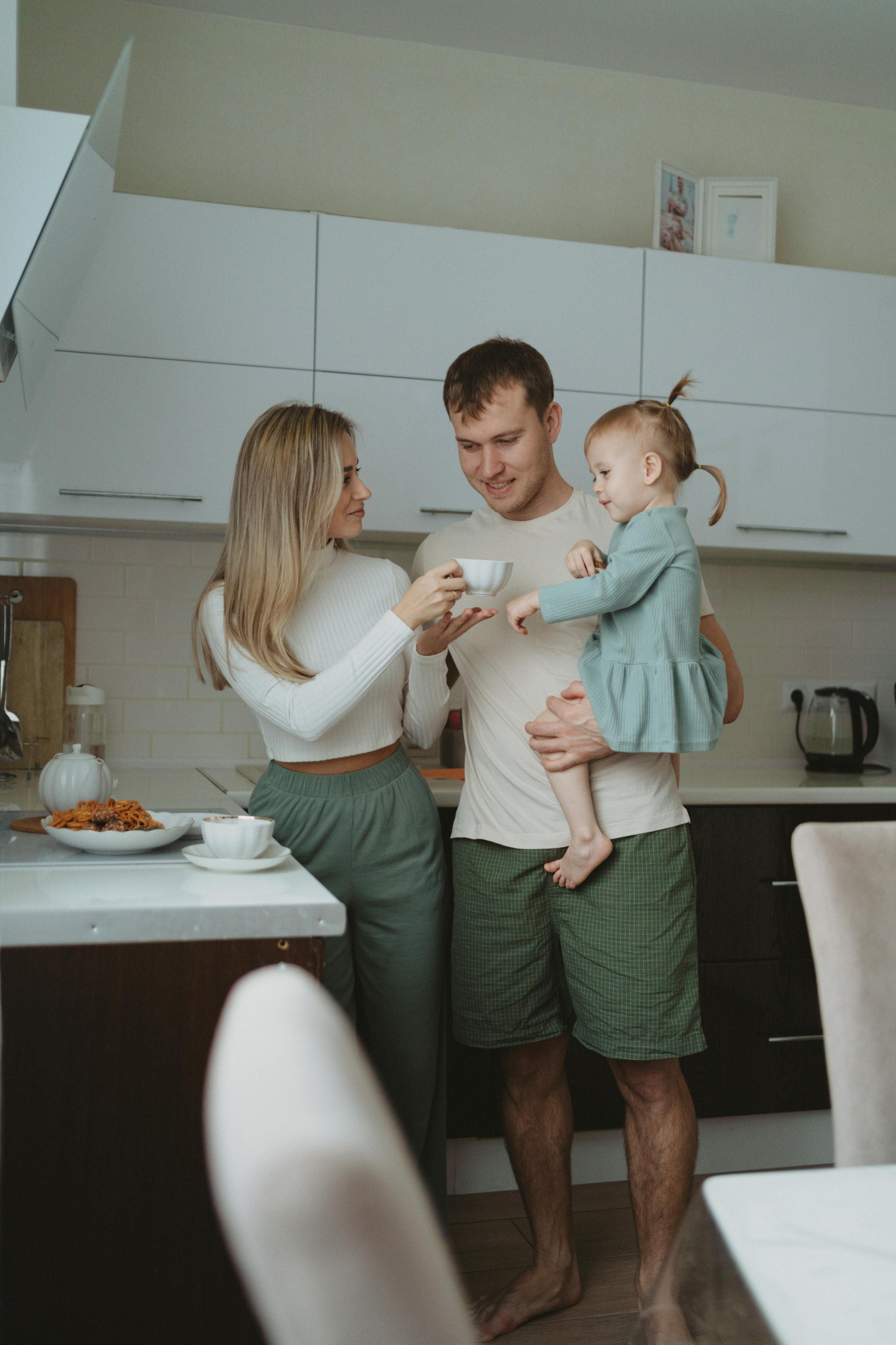 Лена, Сергей и Лея. Свадебный и семейный фотограф в Калининграде Алина Свиклан