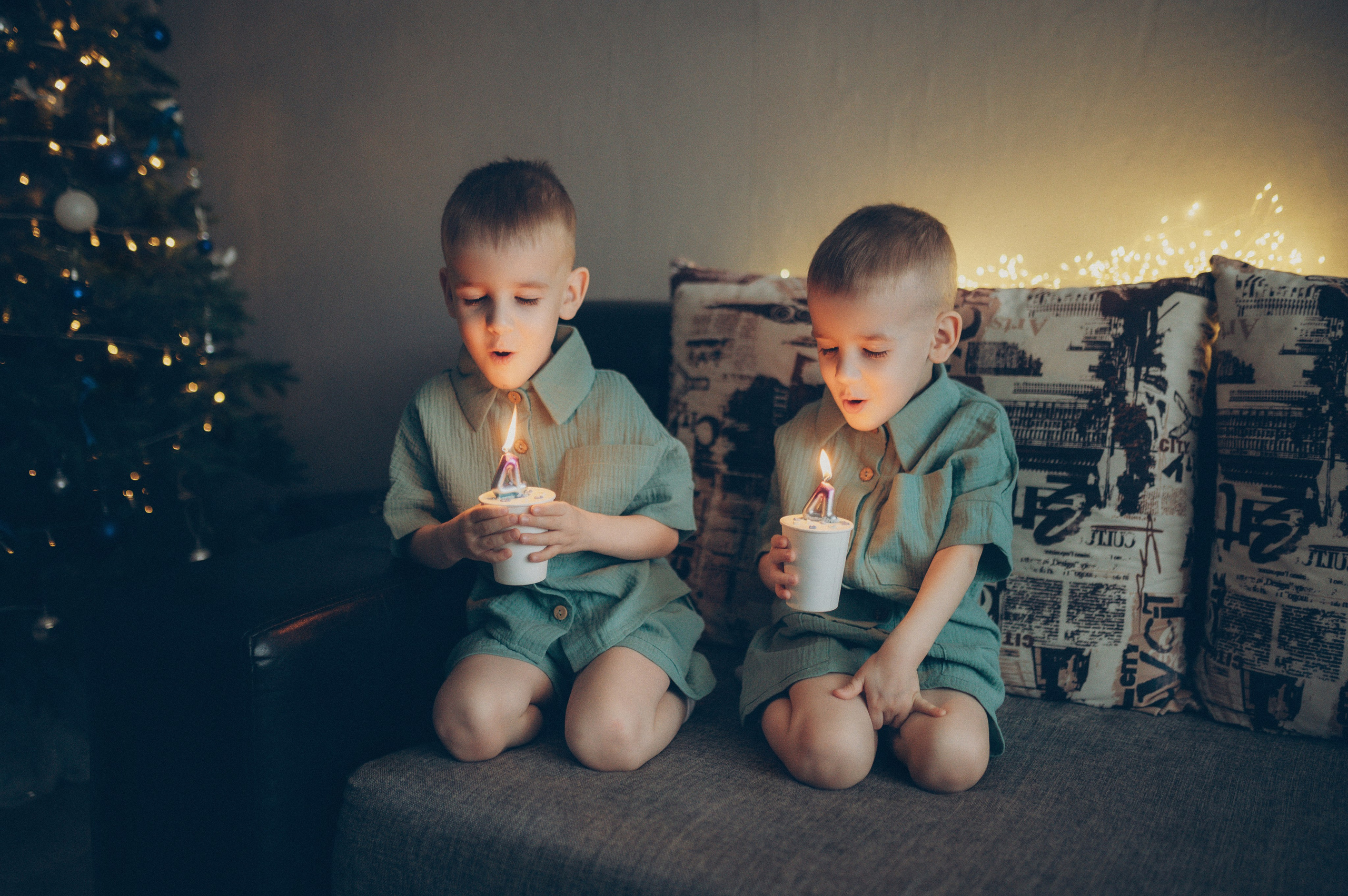 Миша и Тимофей (новогодняя домашняя). Фотограф, г. Лесной Свердловской области