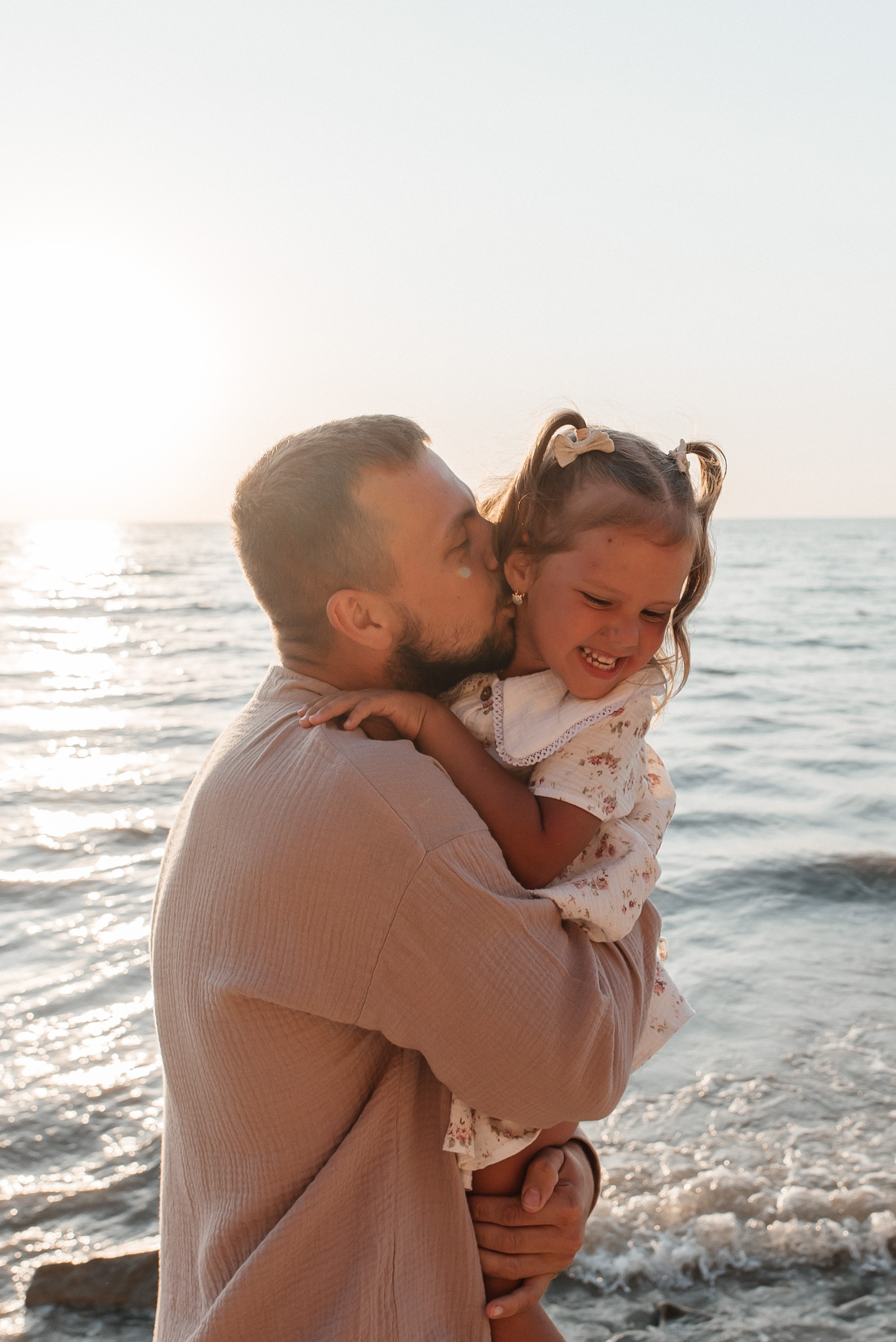 Семейная прогулка на маяке. Детский и семейный фотограф выпускной альбом Приморско-Ахтарск