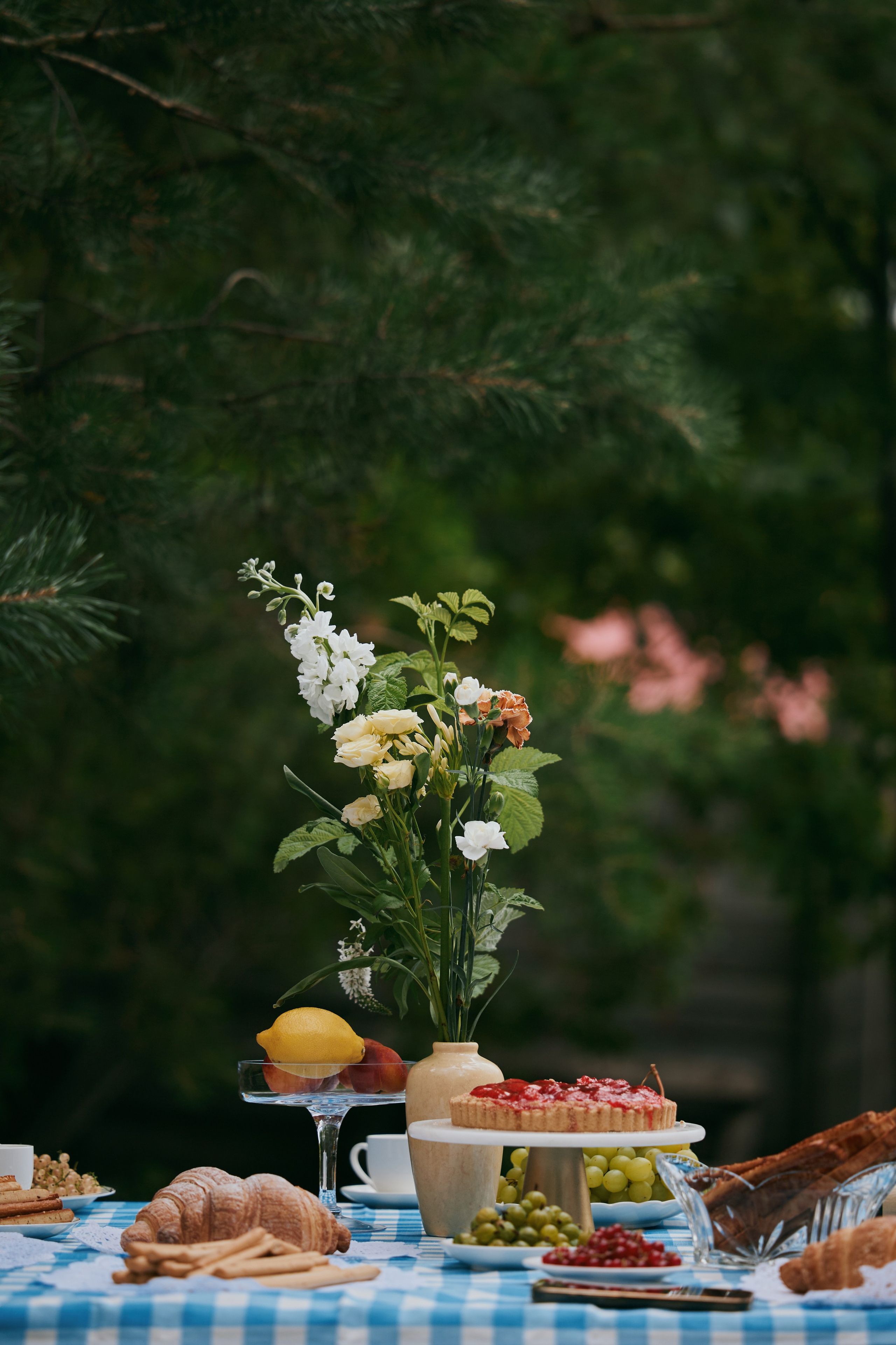 Завтрак в шляпках. Фотограф и видеограф в Кургане Леонид Корнильев