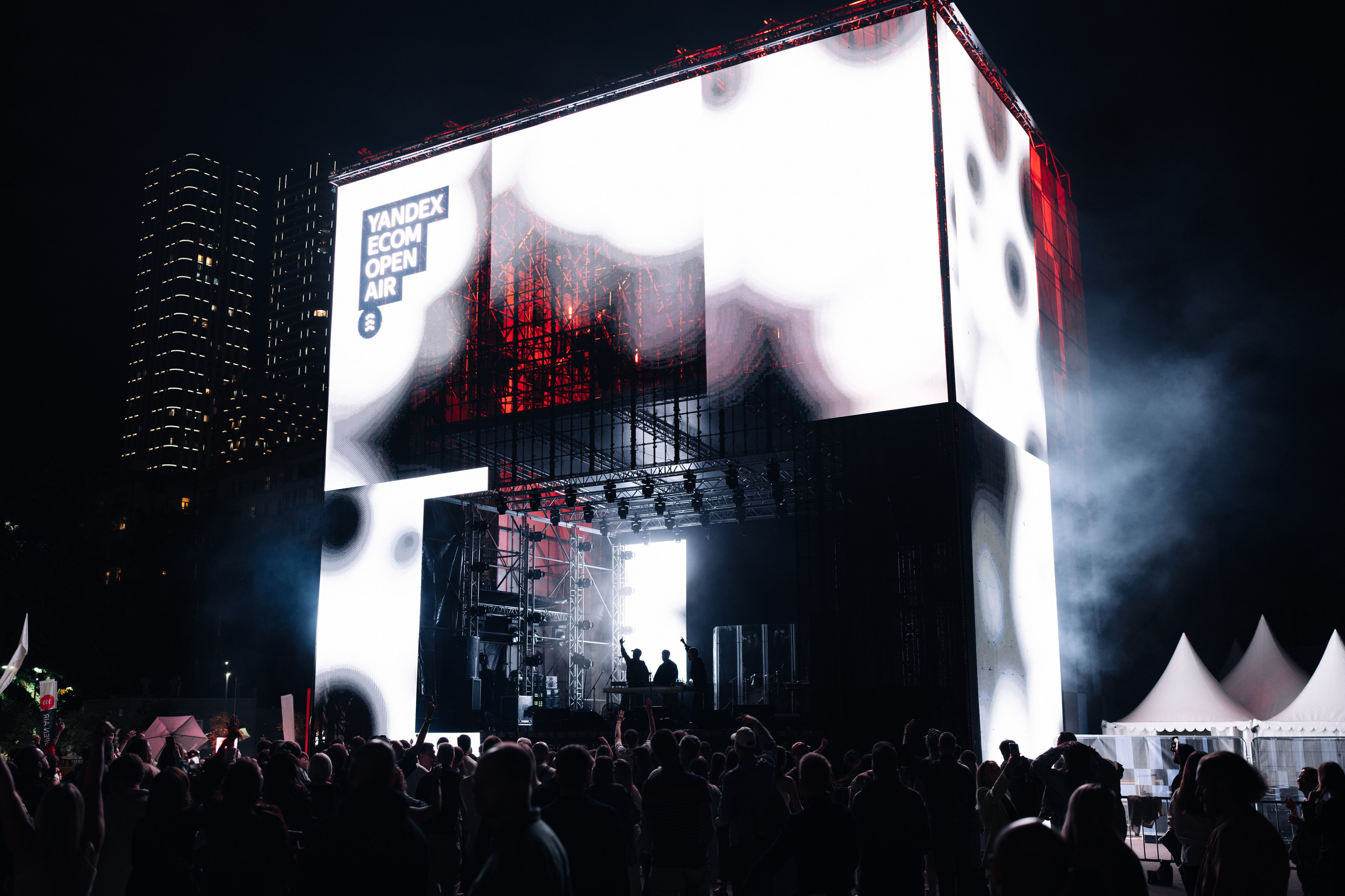 YANDEX ECOM STAGE, FORMATE. @tomrus: Рустам Шагиморданов — фотограф