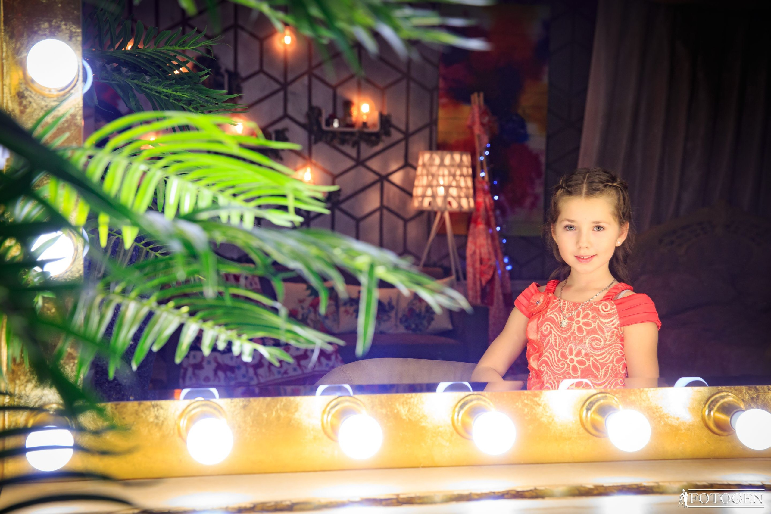 Фотосессия Девочек до 10 лет в Интерьере — Fotogen. Интерьерная фотостудия FOTOGEN г. Краснодар