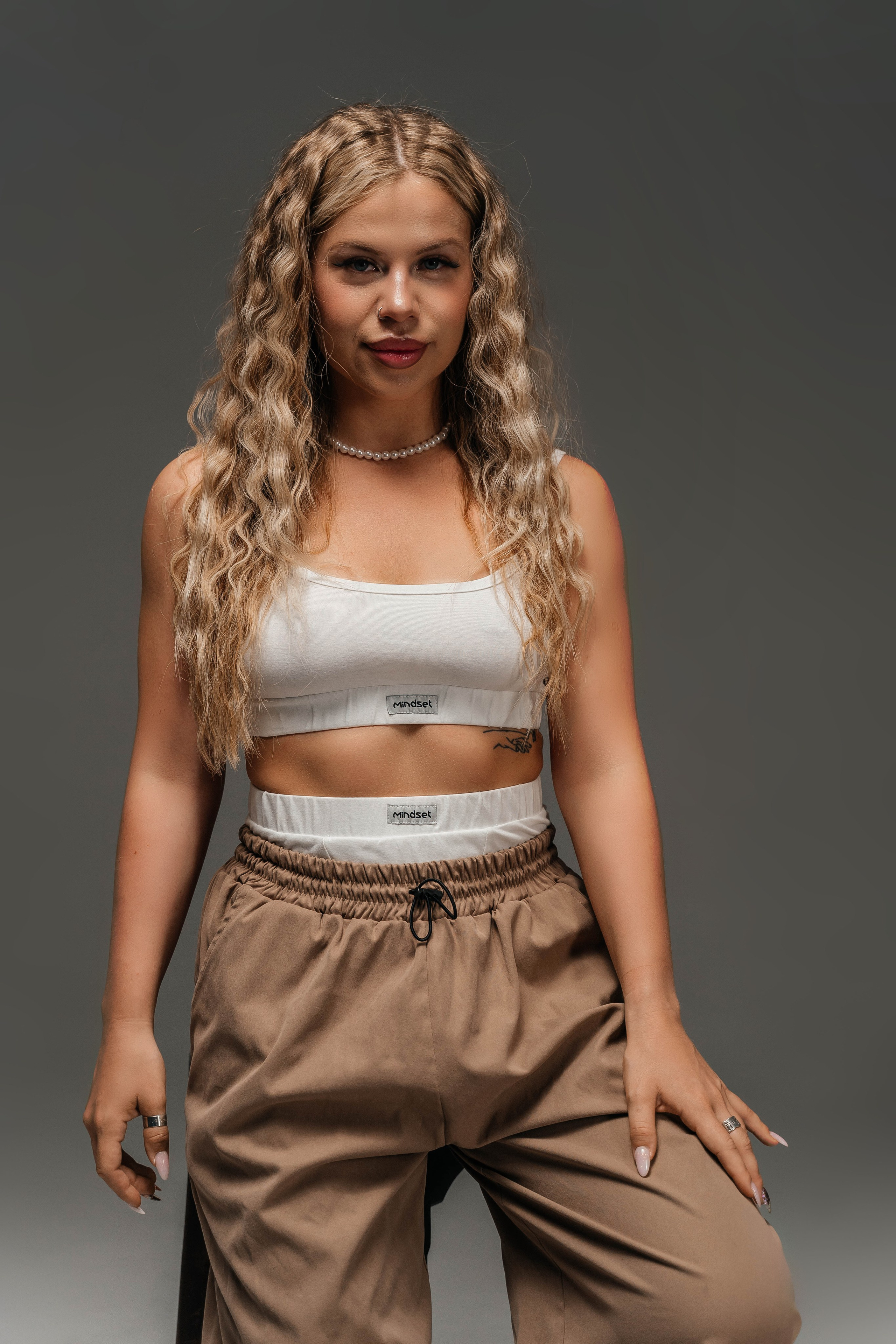 Студийный минимализм. Виктория Алпеева — фотограф по любви