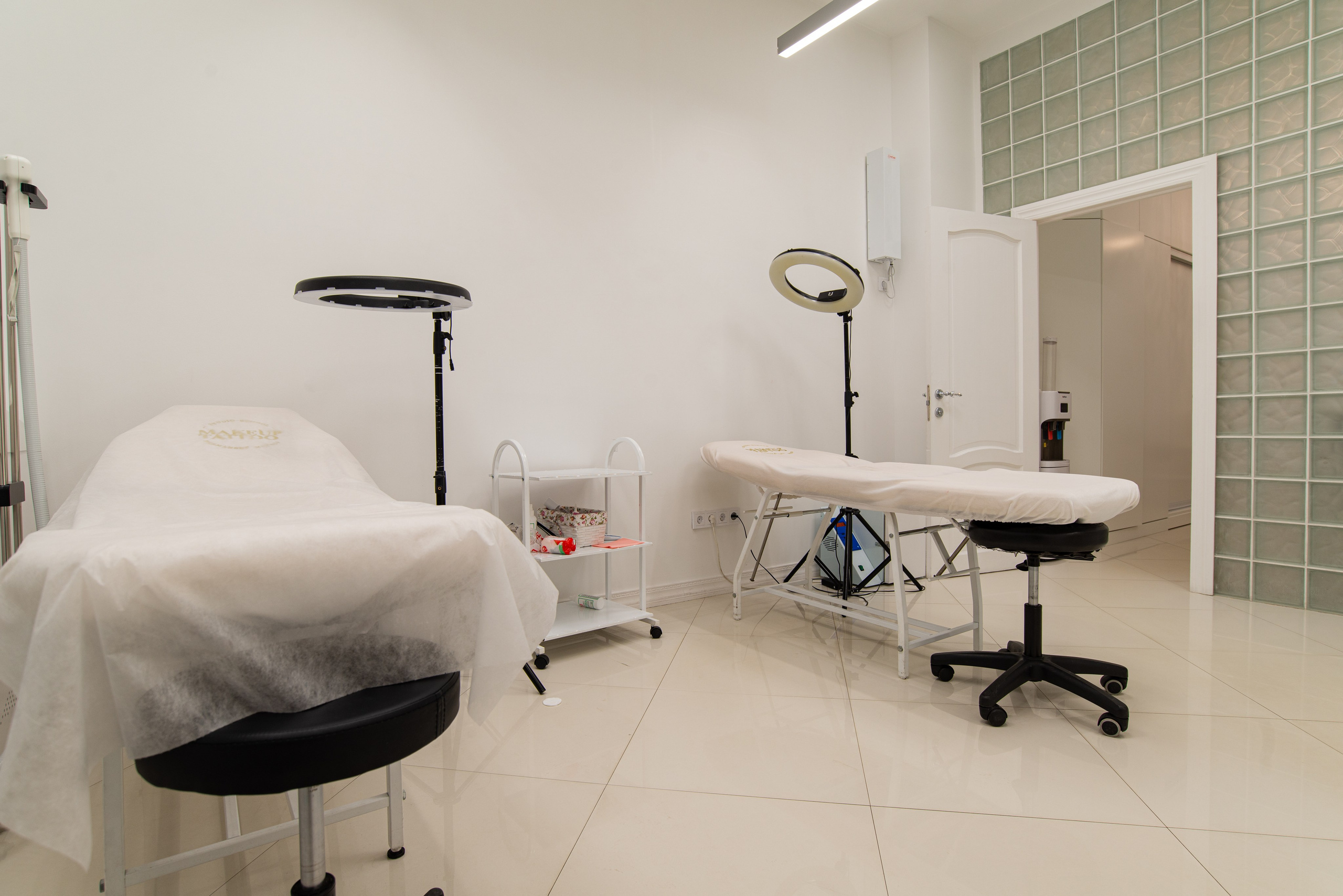 Интерьерная съёмка салонов красоты Makeup Tattoo. Репортажный и персональный фотограф в Москве