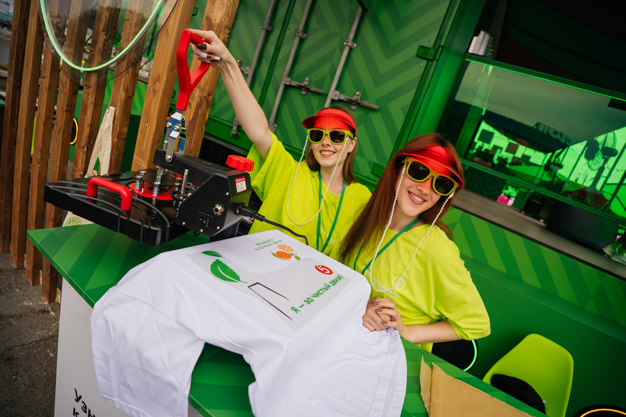 Пятерочка на VK фесте. Видеограф и Фотограф в Челябинске Ксения и Владимир Рюмины