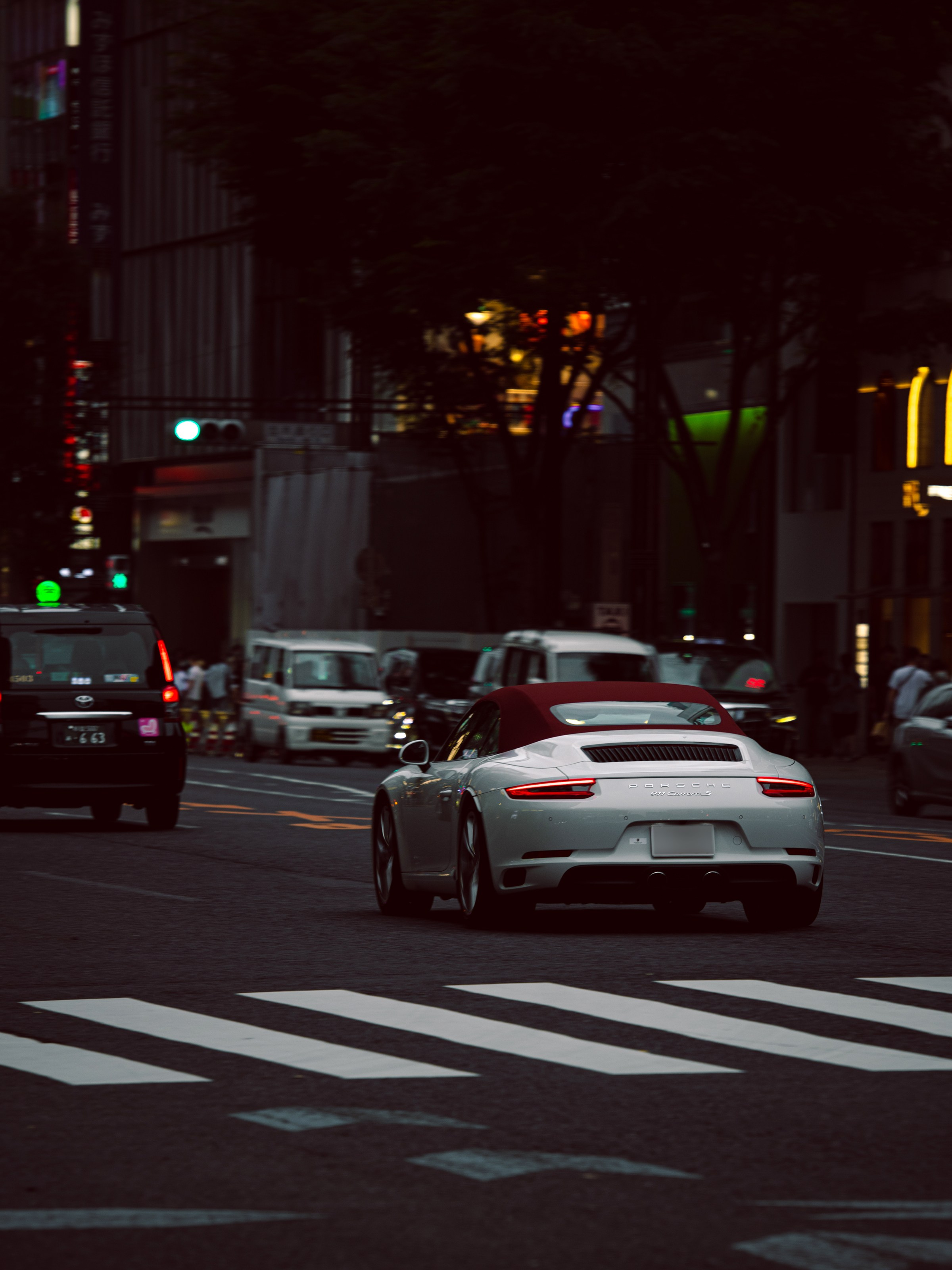 Cars in Tokyo. Photographer in Tokyo Anatolii Ozarto