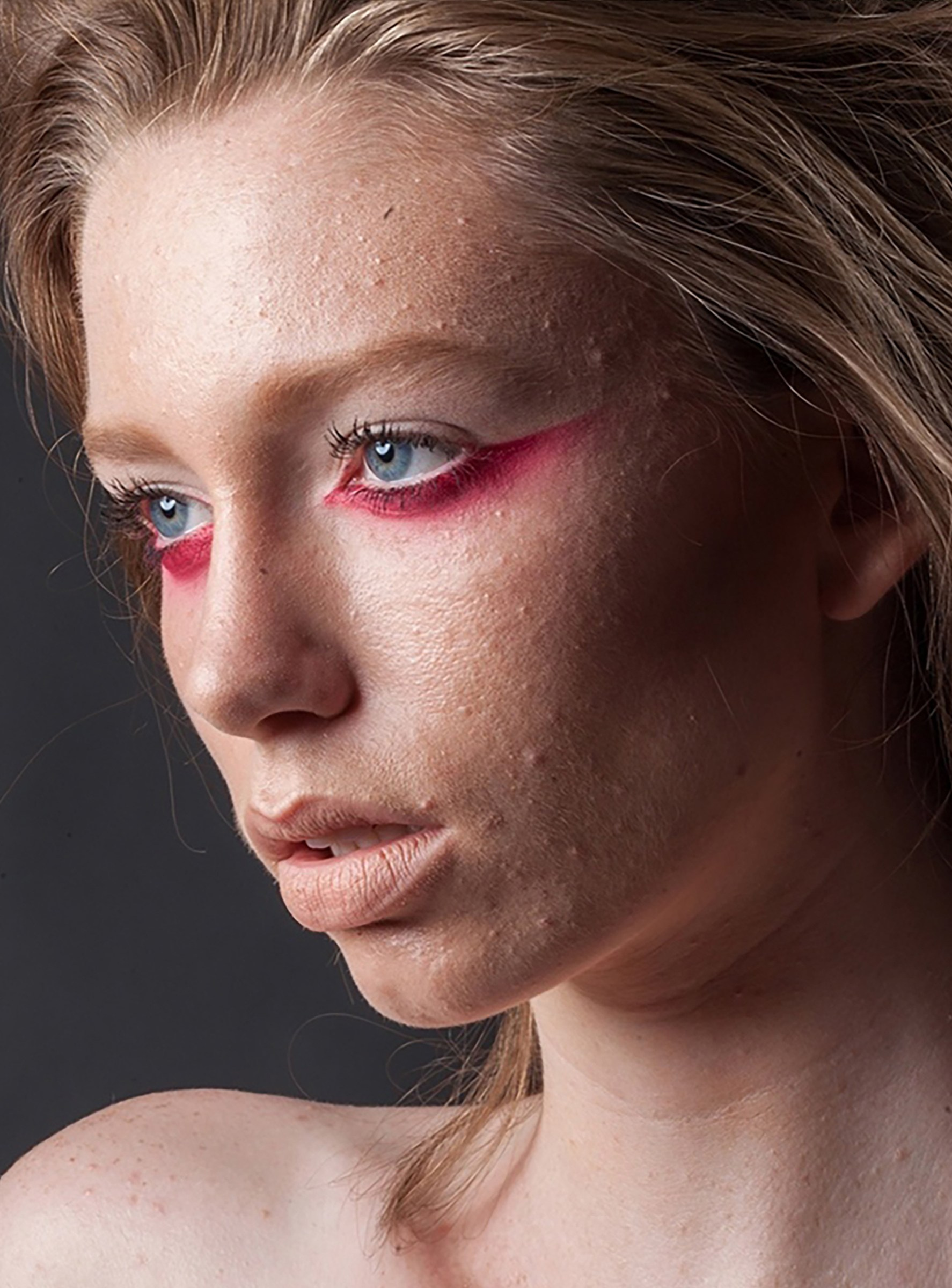 Сборник уроков «AI: ТВОРЧЕСКАЯ БАЗА». Фотохудожник Анна Гис