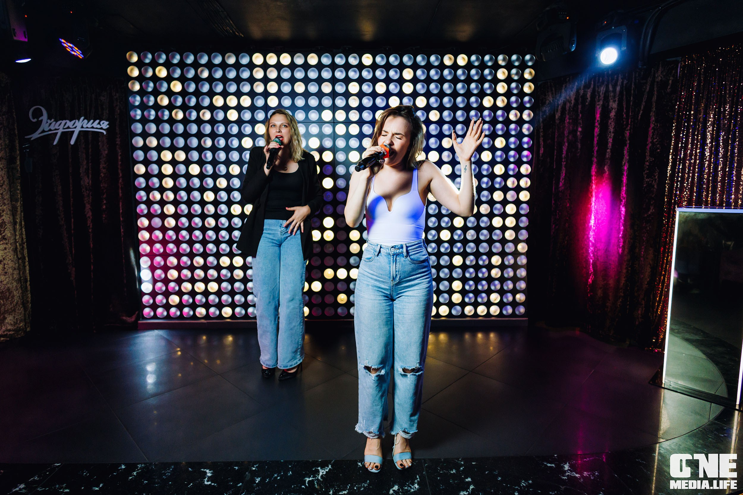 Фоторепортаж из караоке-клуба Эйфория. One Media Life: фоторепортажи, фотоотчеты с мероприятий и заведений