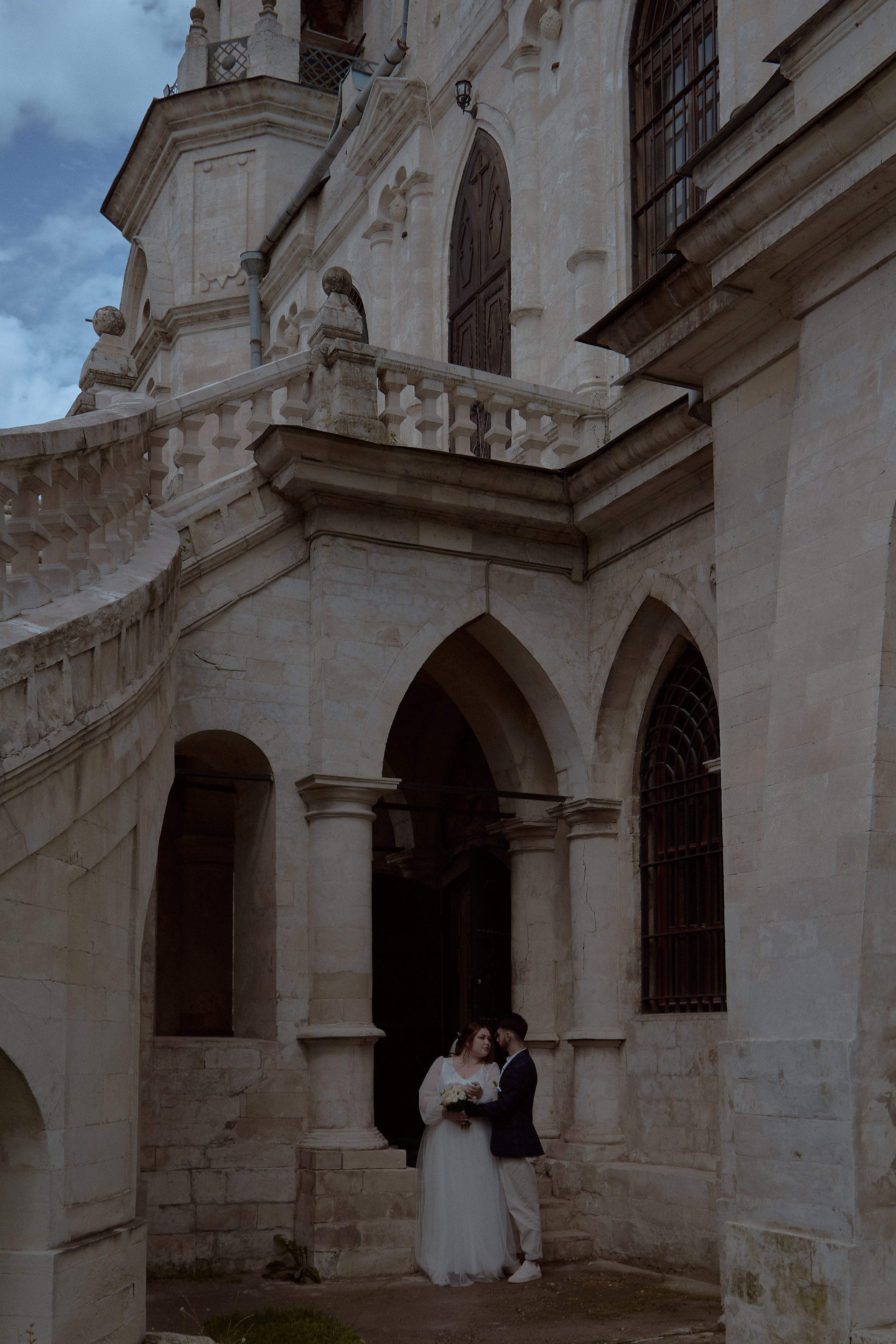 Виктория и Даниэль. Владимирский храм. Фотограф лавстори Москва/МО Приятелева Ангелина
