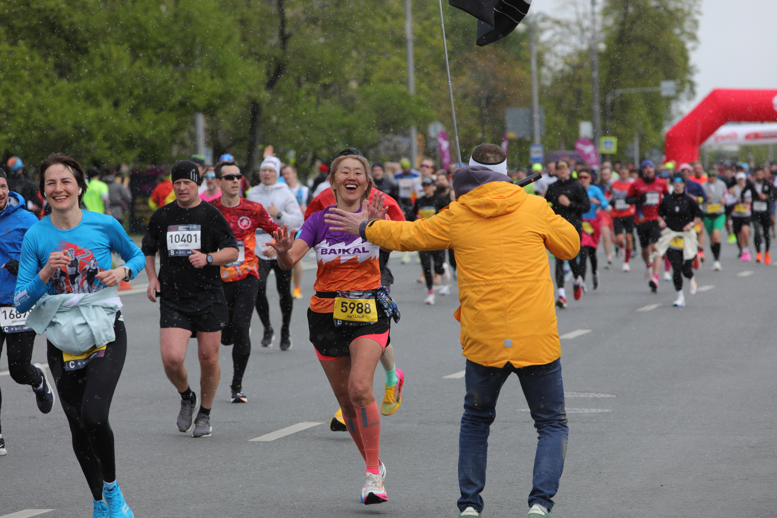 Московский полумарафон 27.04.25. Фотограф Сергей Ловкий