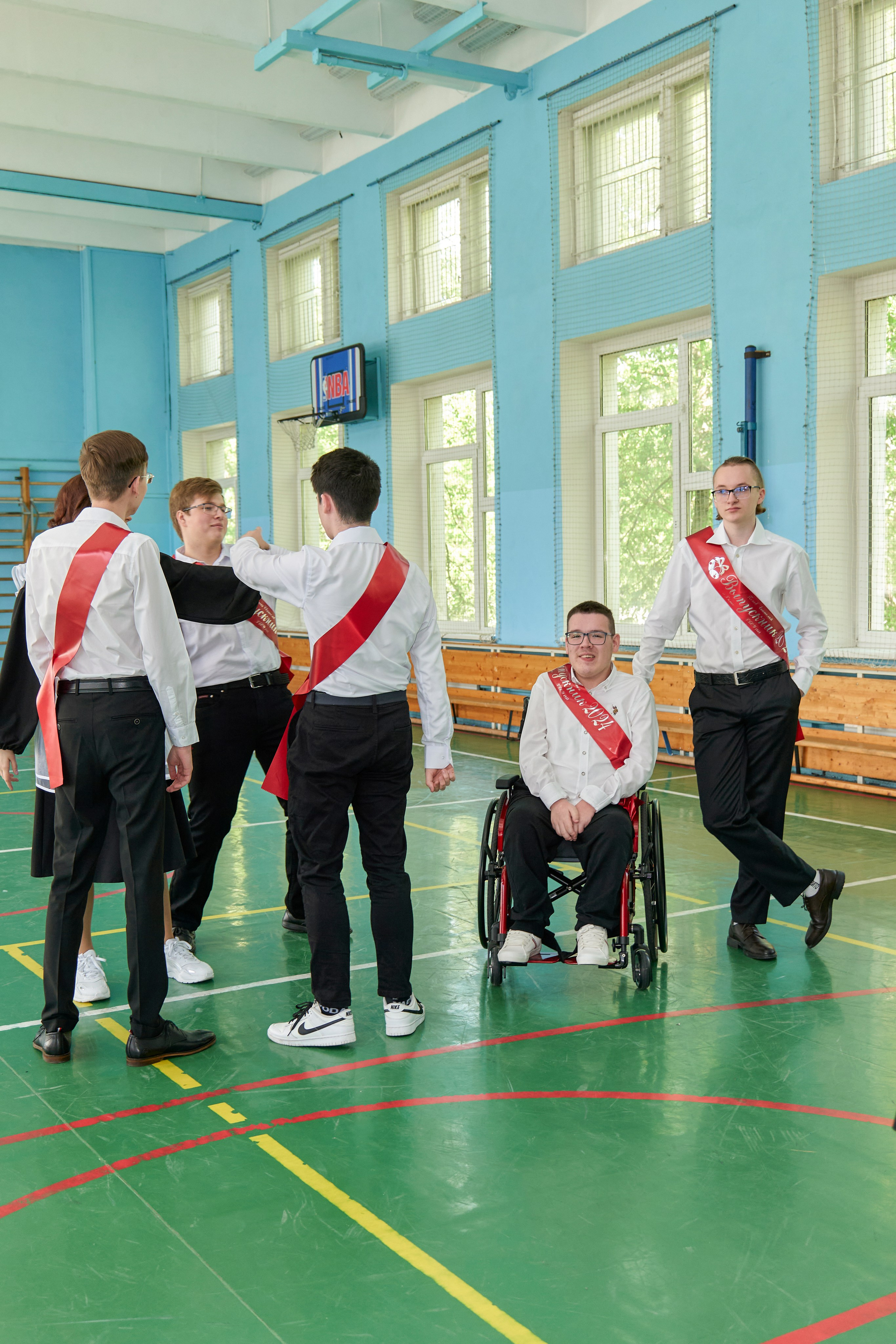 Последний звонок школа 1413. Детский и семейный фотограф г. Москва Оксана Катаджи