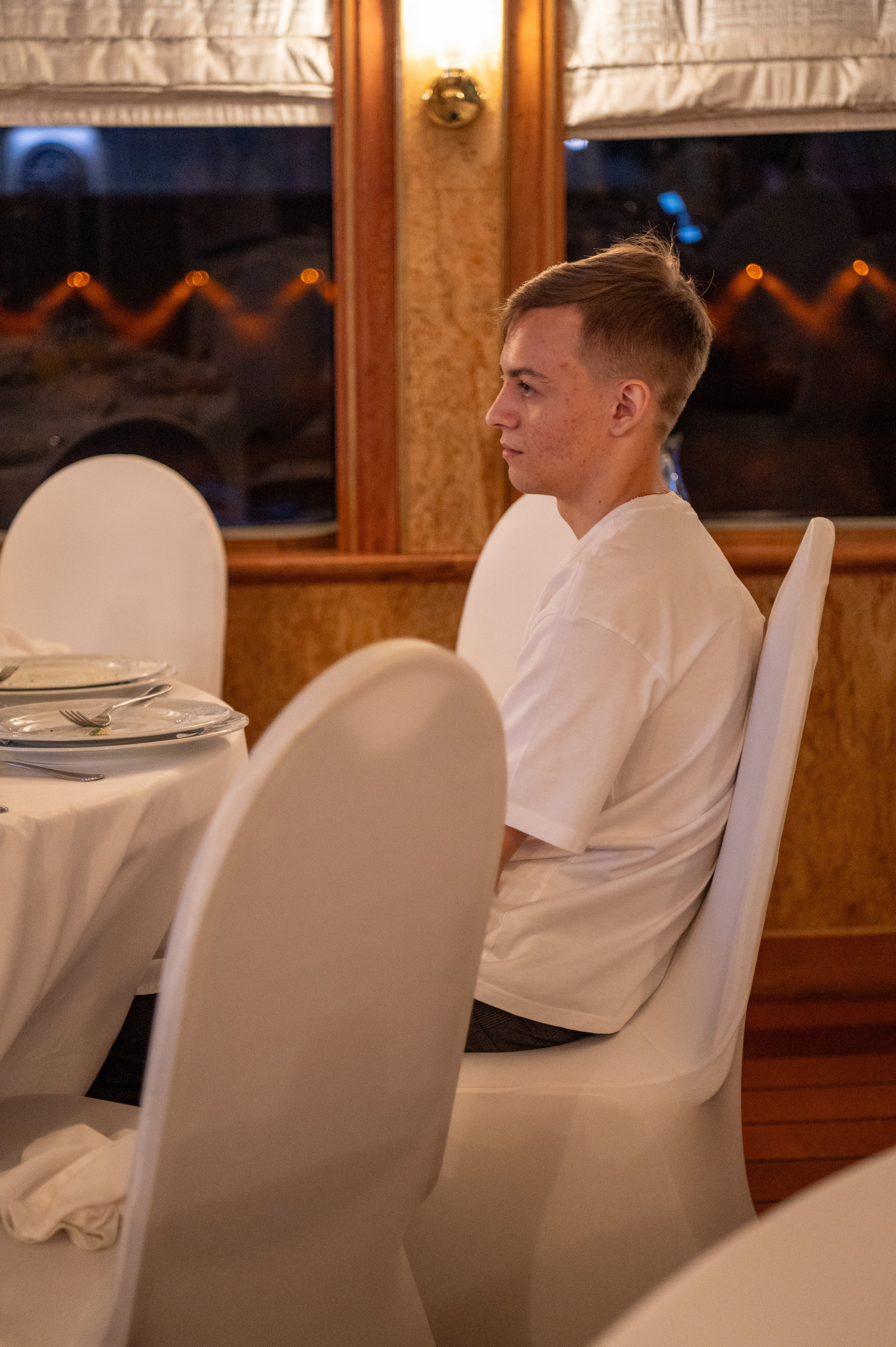 Выпускной вечер 11 класс на теплоходе. Детский и семейный фотограф г. Москва Оксана Катаджи