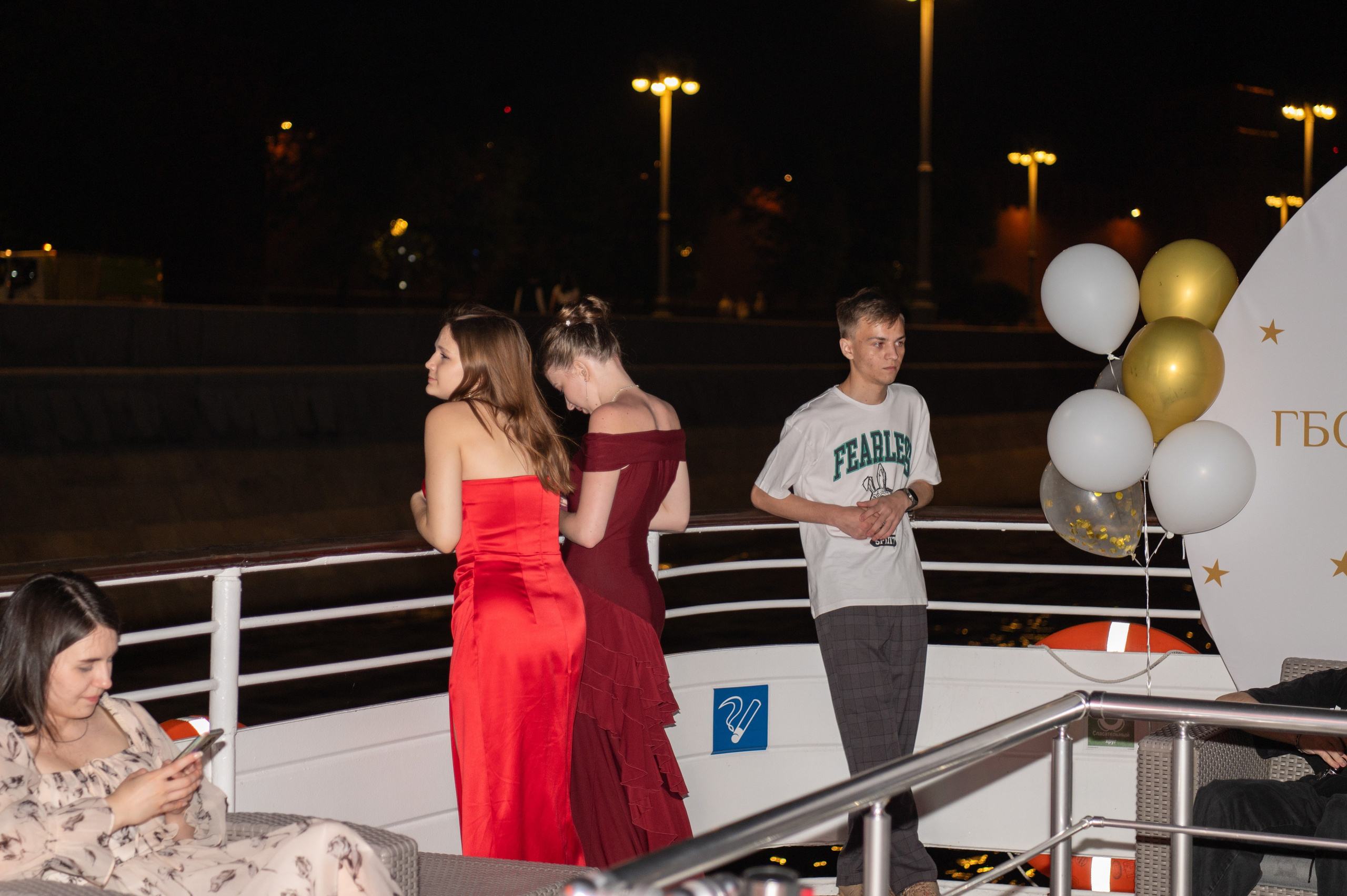 Выпускной вечер 11 класс на теплоходе. Детский и семейный фотограф г. Москва Оксана Катаджи