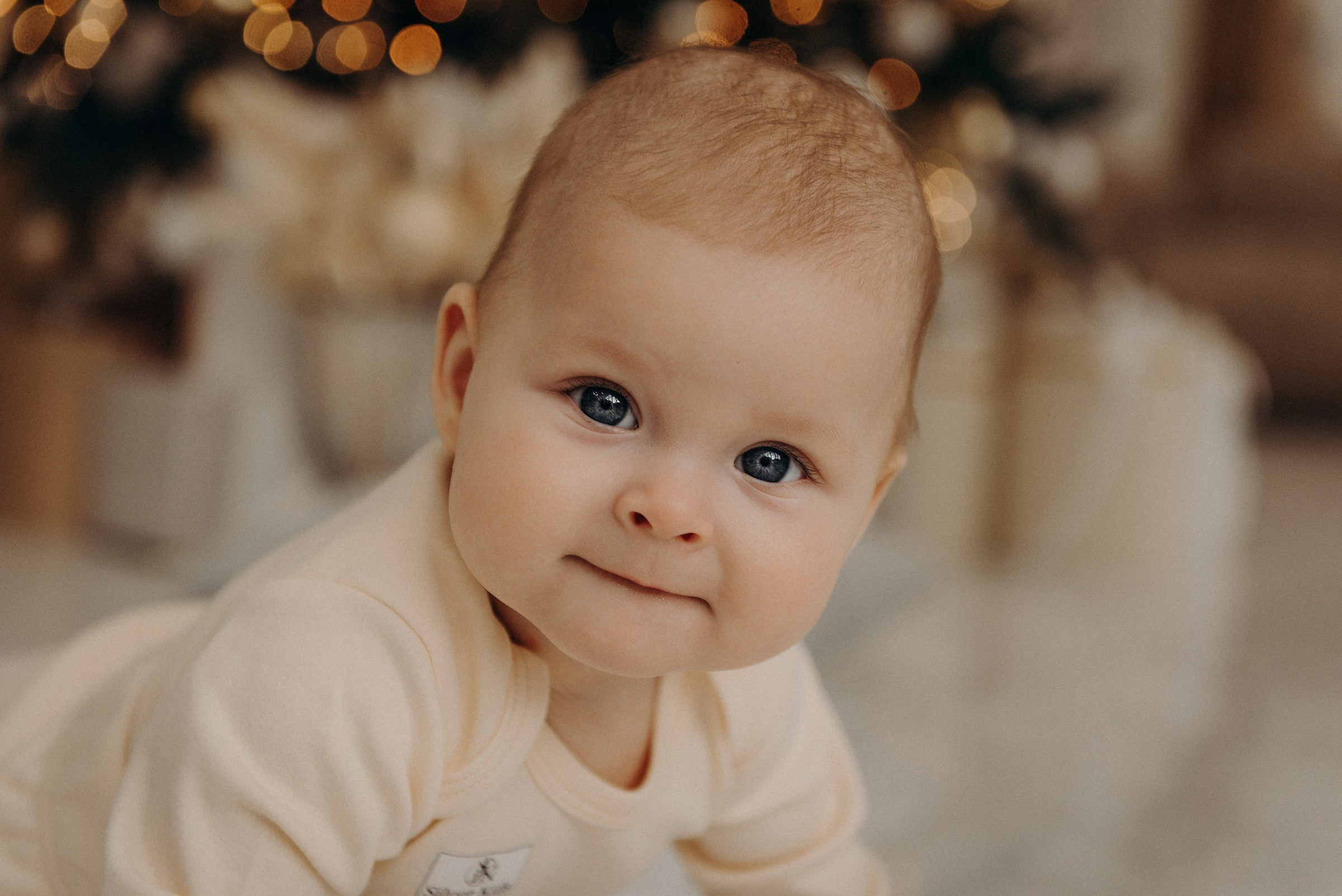 семейная новогодняя фотосессия в фотостудии