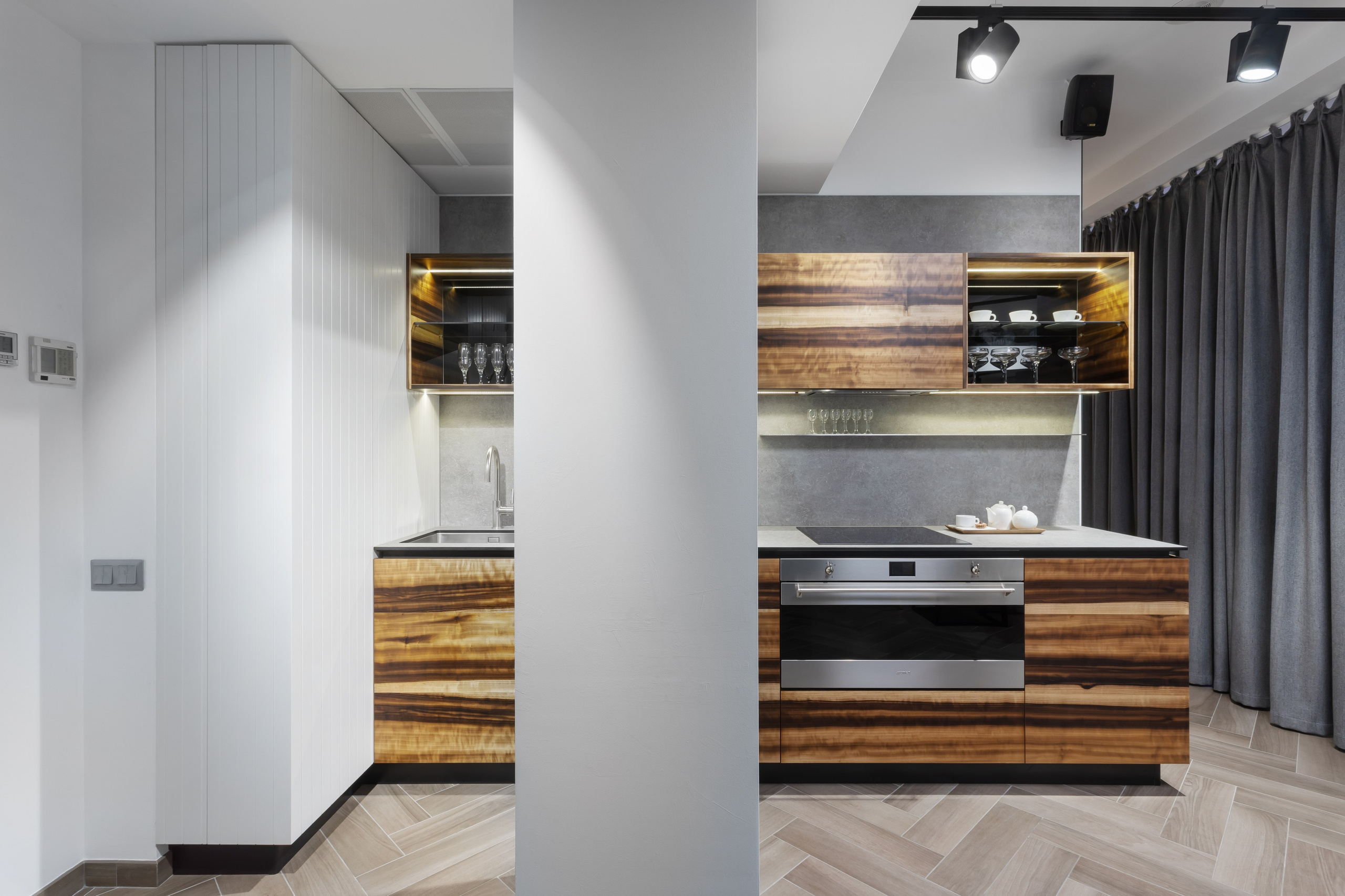 Кухня из натурального шпона. Мебель на заказ