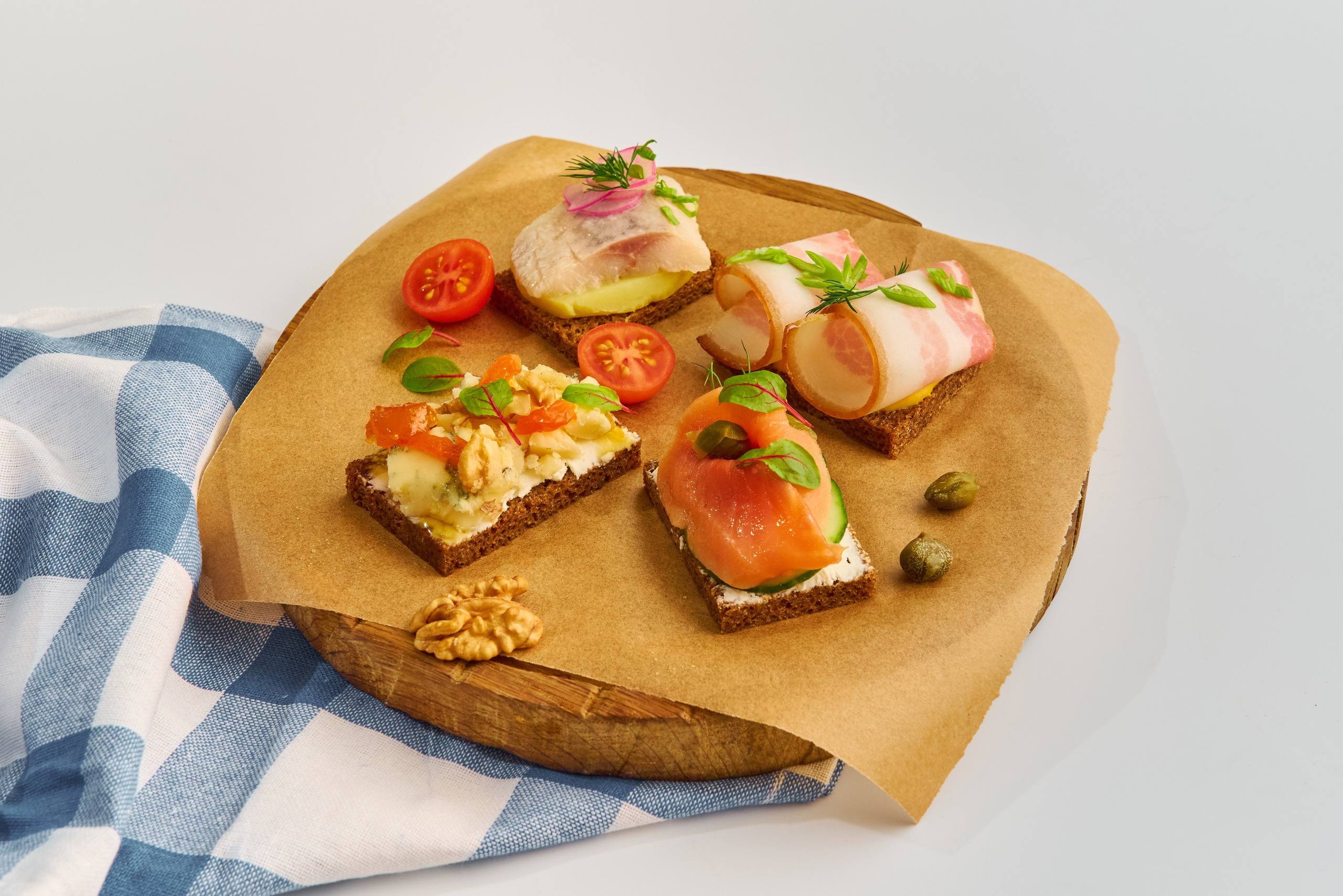 Фуд фото для теплоход ресторан "Корюшка". Фуд стилистика, отснимем рекламное фото или видео, услуги бренд шефа продакшн верстка меню Создание креативной концепции съемки — Создание