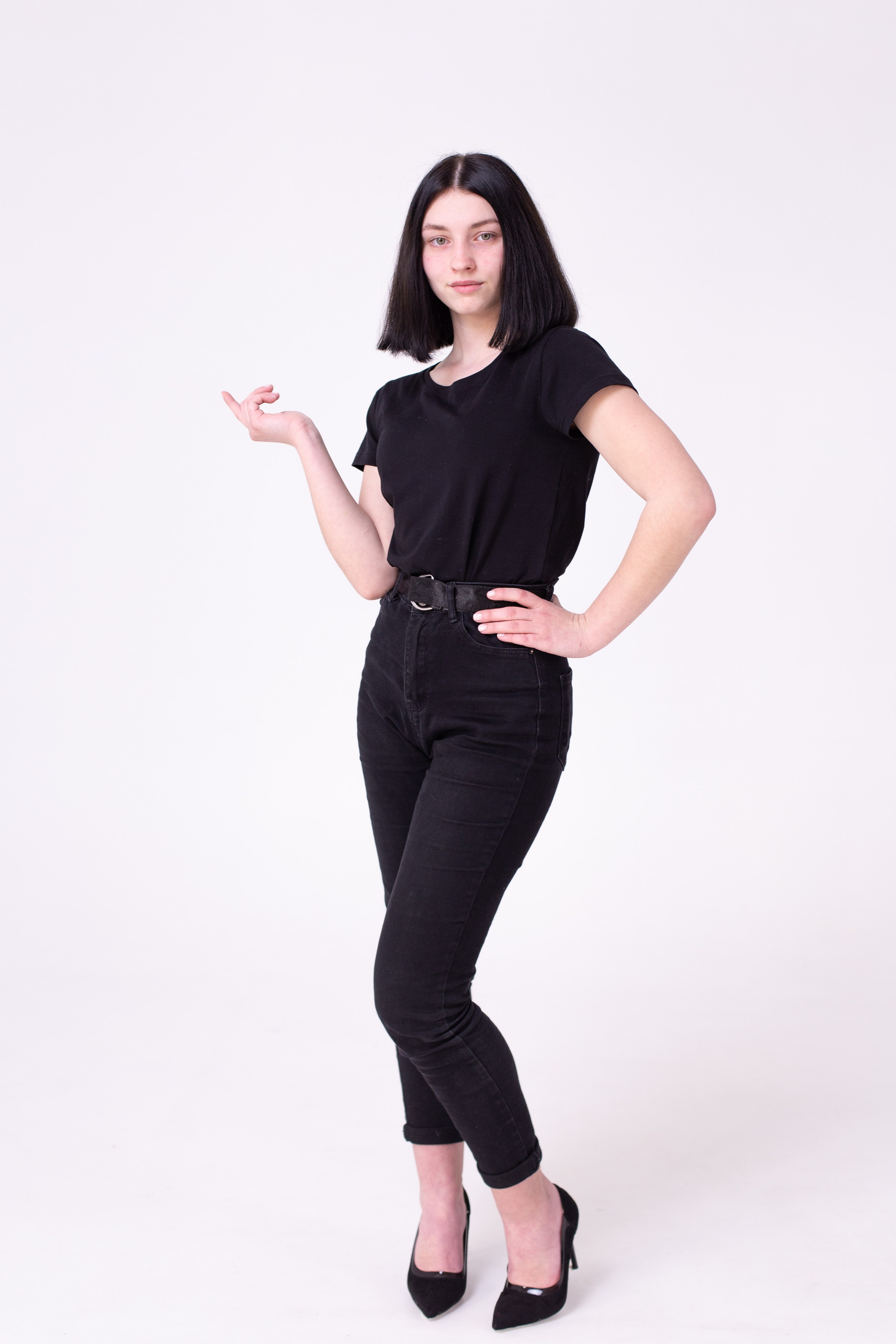 Профессиональная съемка моделей в сочинской фотостудии для модельного агентства, полароиды, снепы, снэпы. Предметный и фудфотограф в Сочи Дарина Погодаева