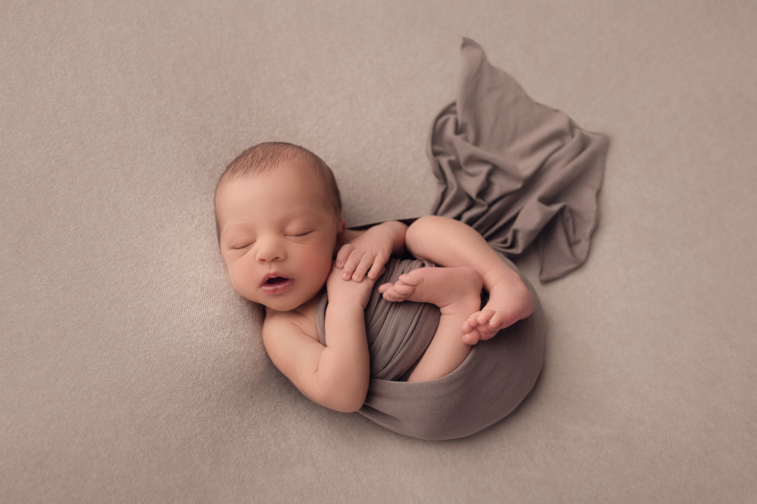 Фотосъемка новорожденных (ньюборн) детей в г. Ярославль и Ярославская. Профессиональный фотограф Елена Красилина г.Ярославль, г. Рыбинск