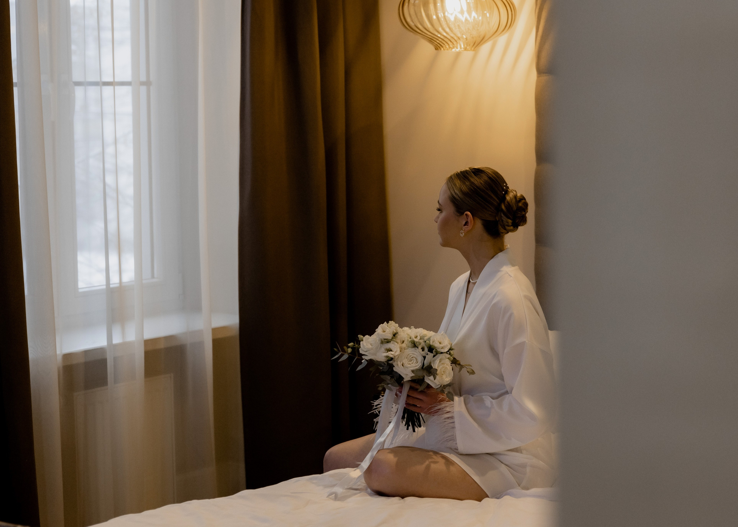 Свадебная фотосессия в отеле Чайковский г. Калининград. Свадебный фотограф Калининград