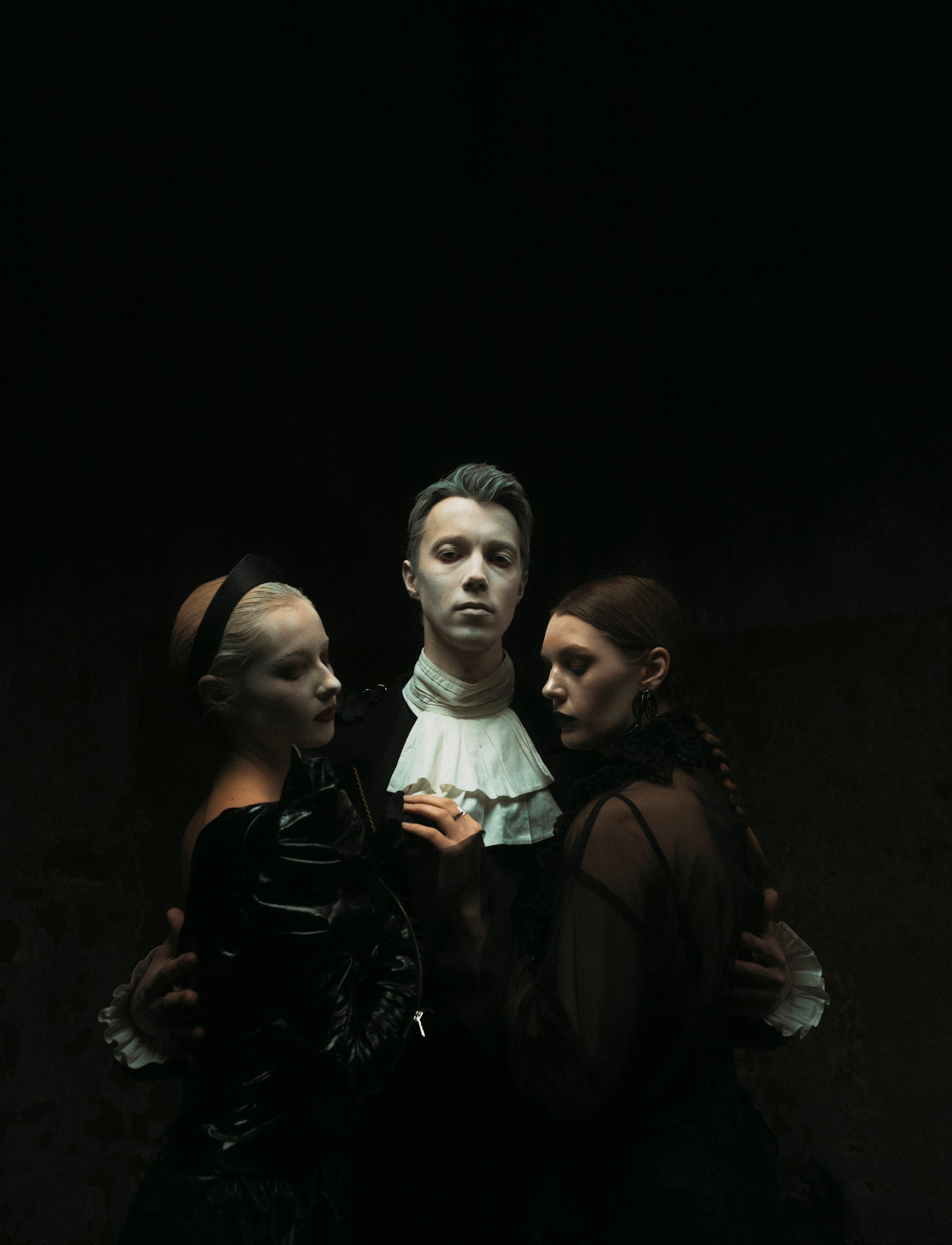 ВАМПИРЫ ДЕКОНСТРУКЦИЯ. Стрит-фотография, полная абсурда, идиотизма и красоты