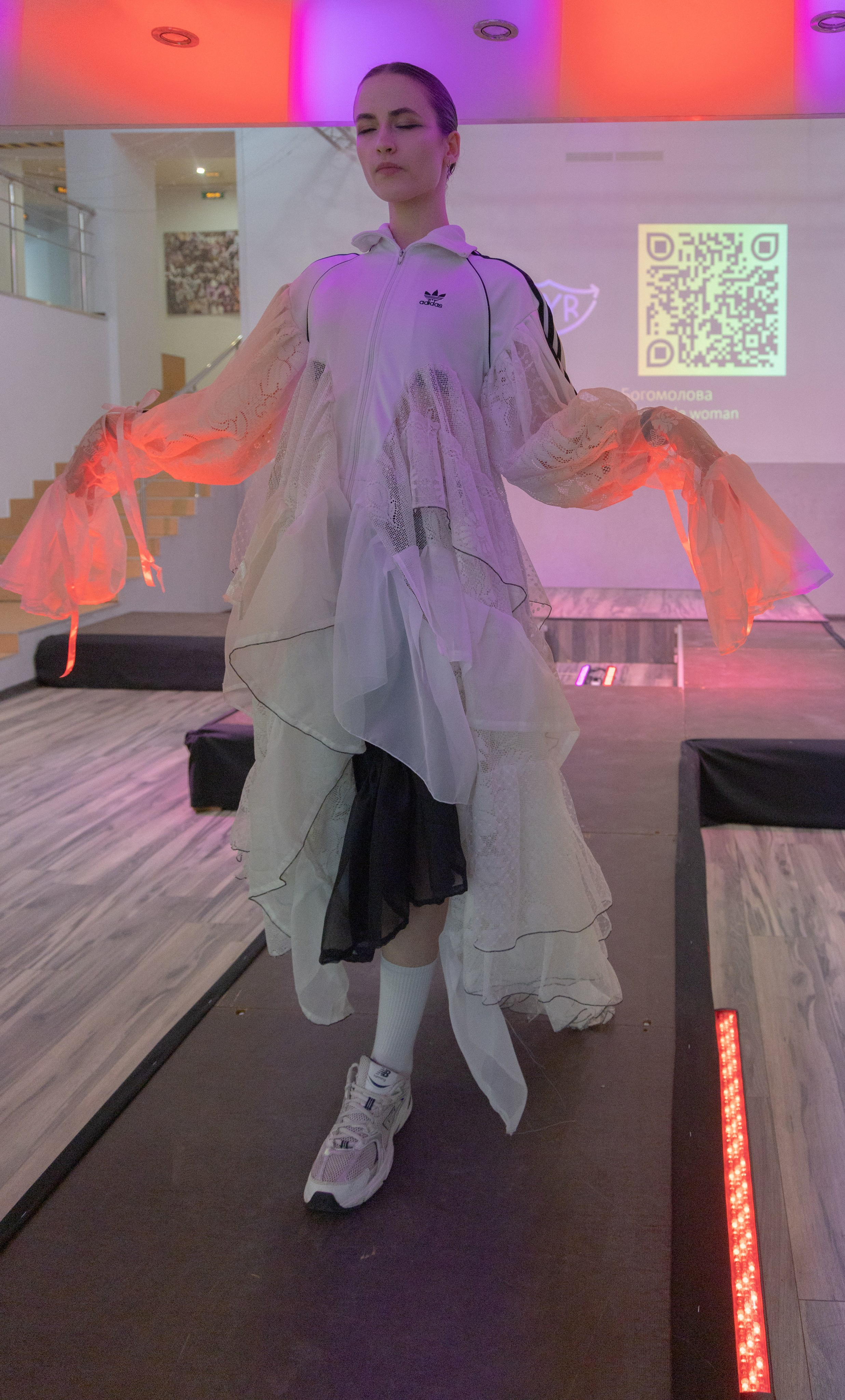 Выставка экологичных костюмов МИГ. Фотограф Твердохлебова Дарья, г. Санкт-Петербург