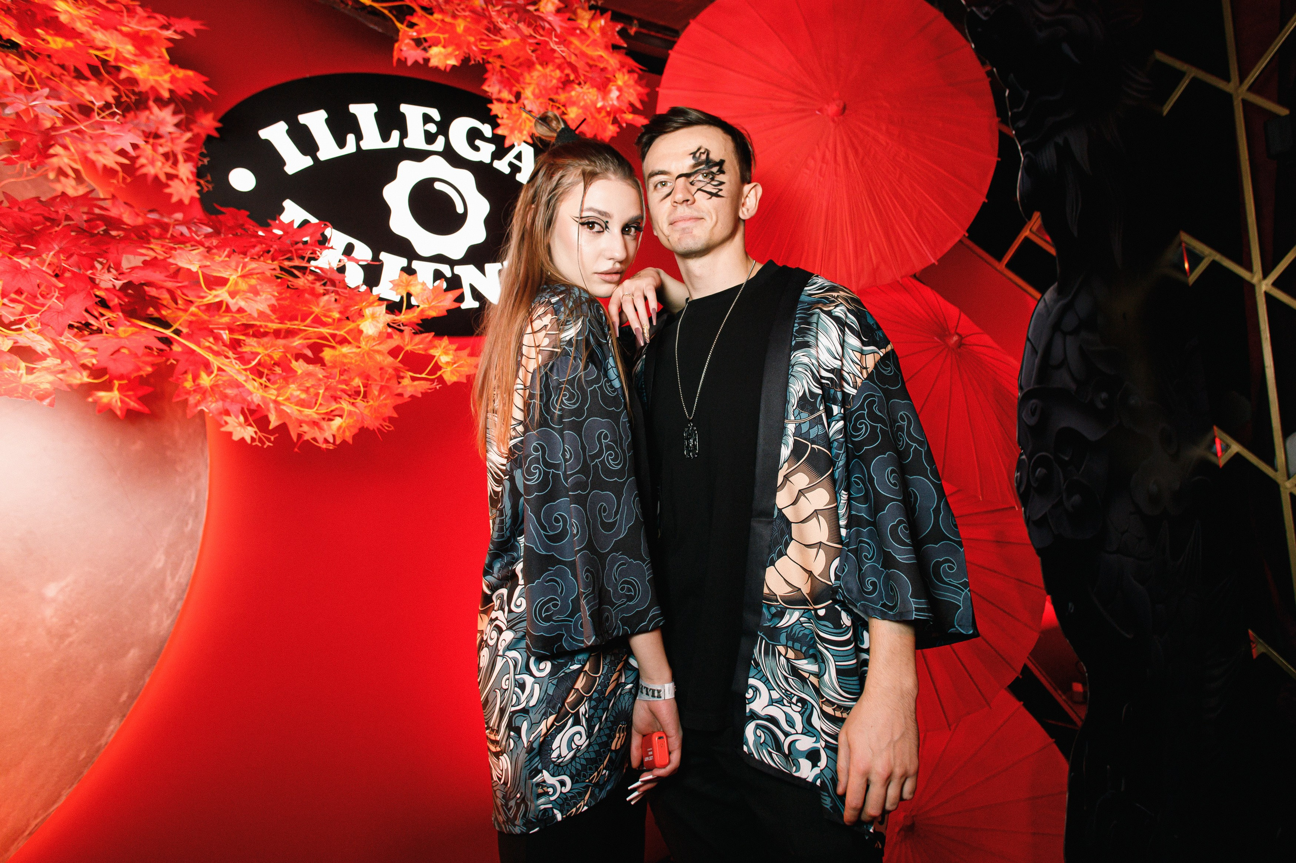 ILLEGAL FRIENDS | ASIA. СВОИ. ФОТООТЧЕТЫ-СОБЫТИЯ-МЕСТА