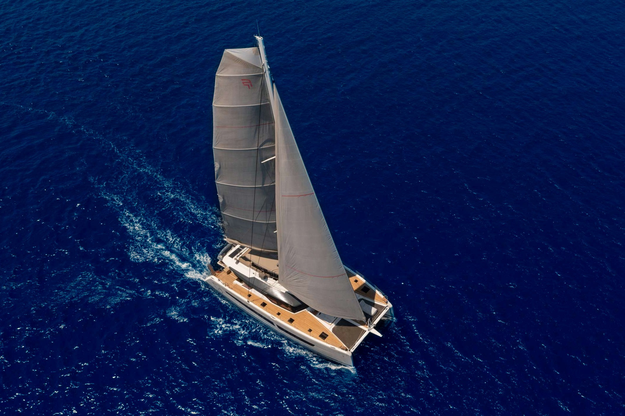 ПАРУСНО-МОТОРНЫЕ ЯХТЫ КАТАМАРАНЫ. Аренда от эконом Катеров до премиум Яхт в Сочи. Сделаем ваш отдых незабываемым!