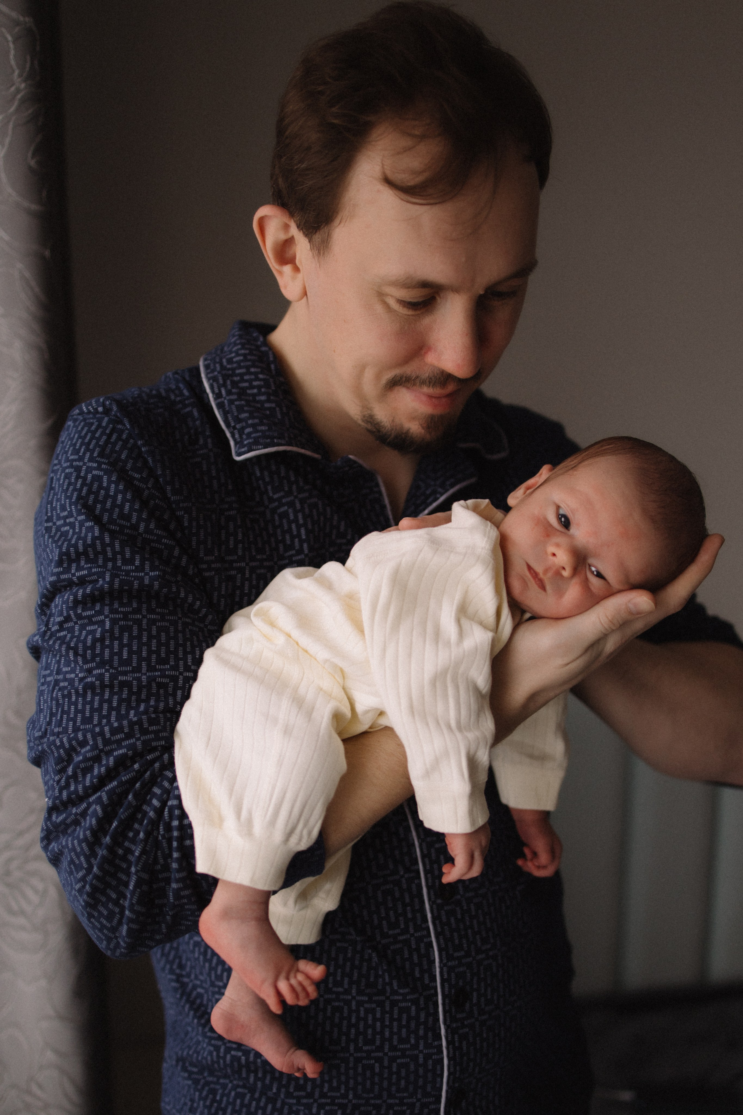 Семейная домашняя фотосессия новорожденного. Семейный фотограф в Москве и Люберцах Юлия Гуськова