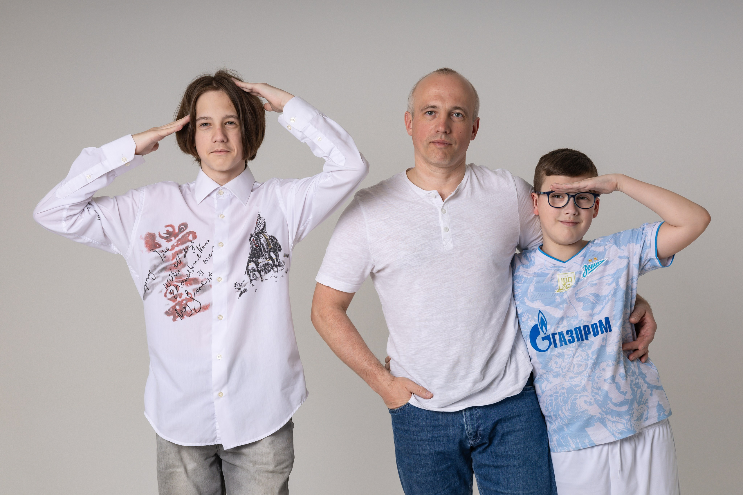 Наталья с семьей. Фотограф Julia Milton | Портреты, съемки для маркетплейсов, лавстори, съёмка беременности в Санкт-Петербурге. Обучение фотографии в Спб очно