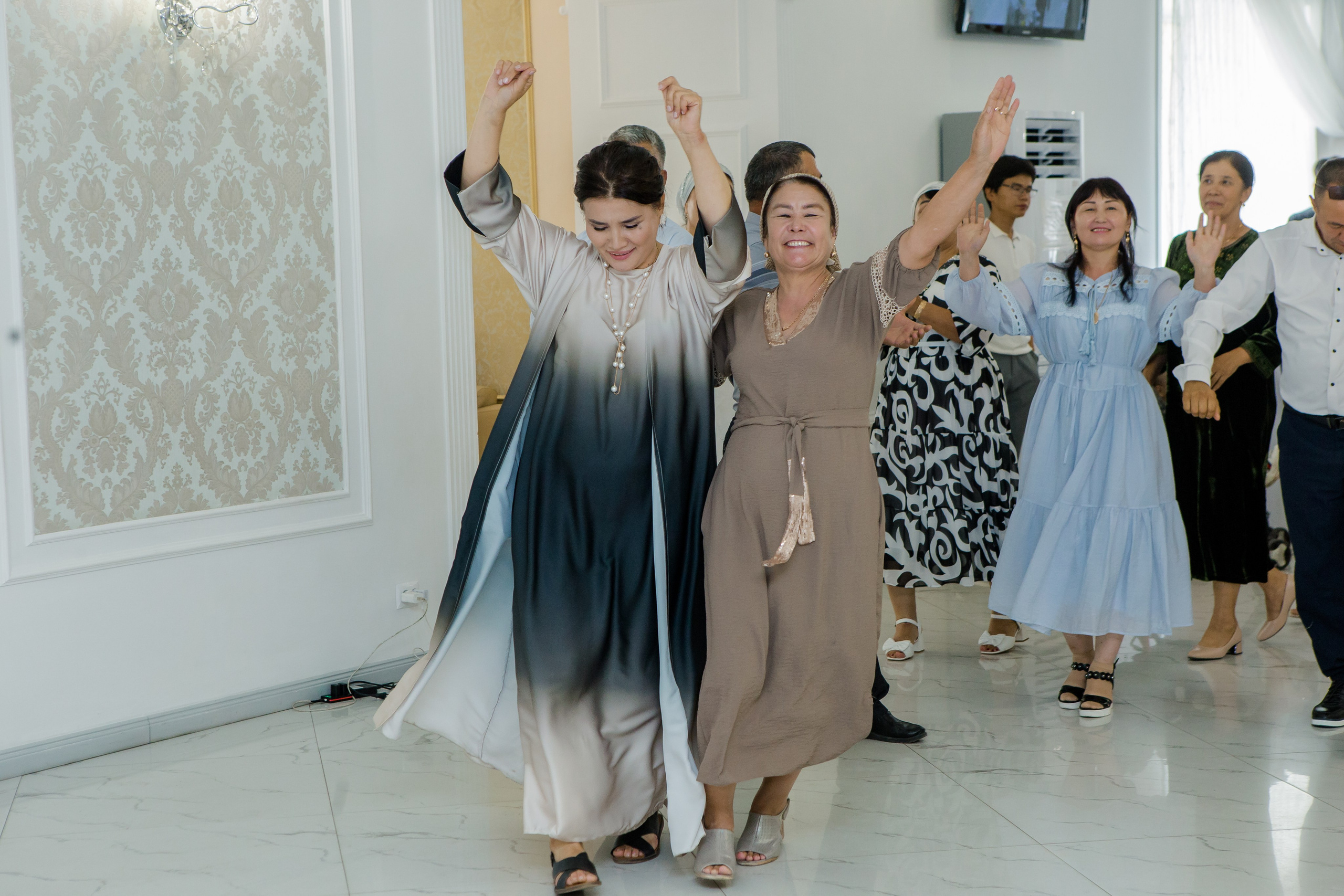 QYZ UZATU ZHADYRA. Свадебный и репортажный фотограф в Астане T.Yertay «Nomad media»