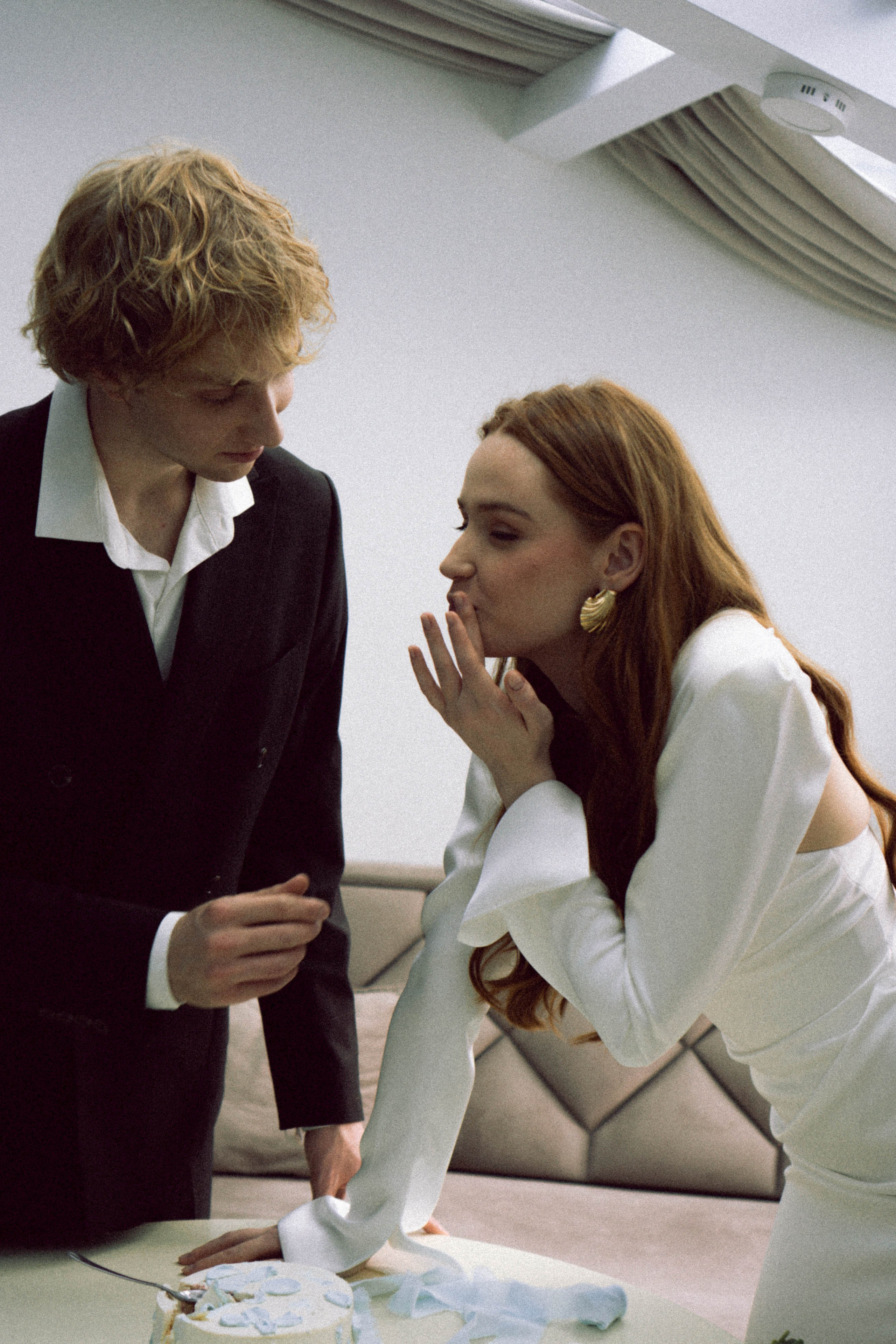 СВАДЕБНАЯ СЬЕМКА В ОТЕЛЕ. СБОРЫ ЖЕНИХА И НЕВЕСТЫ И ТАКЖЕ ТОР И ПОДГОТОВКА К ПРОГУЛКЕ. Профессиональный фотограф, Санкт-Петербург — Виктория Богомолова