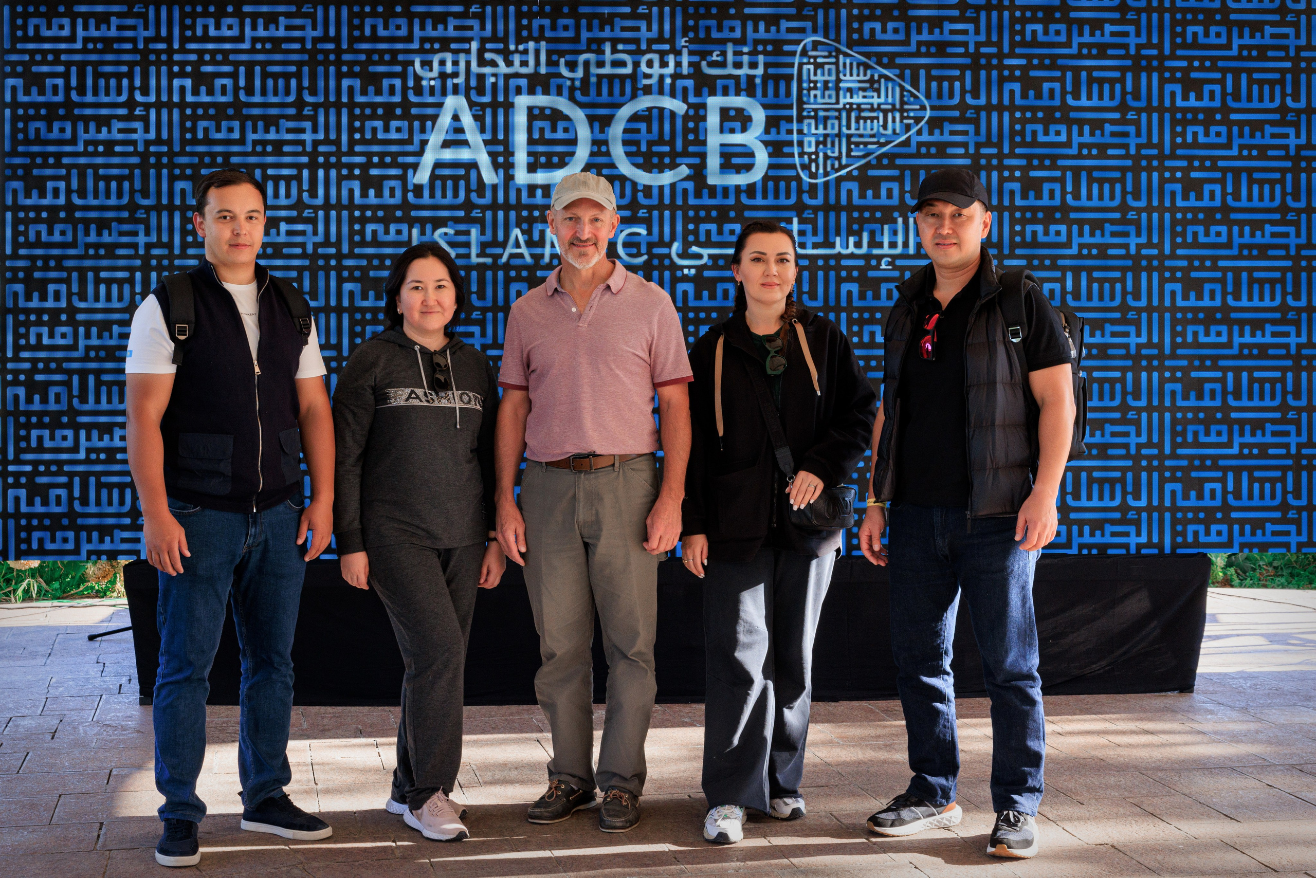 Бизнес-фотограф в Алматы — корпоративные съёмки, деловые портреты и репортажи. Профессиональный фотограф в Алматы