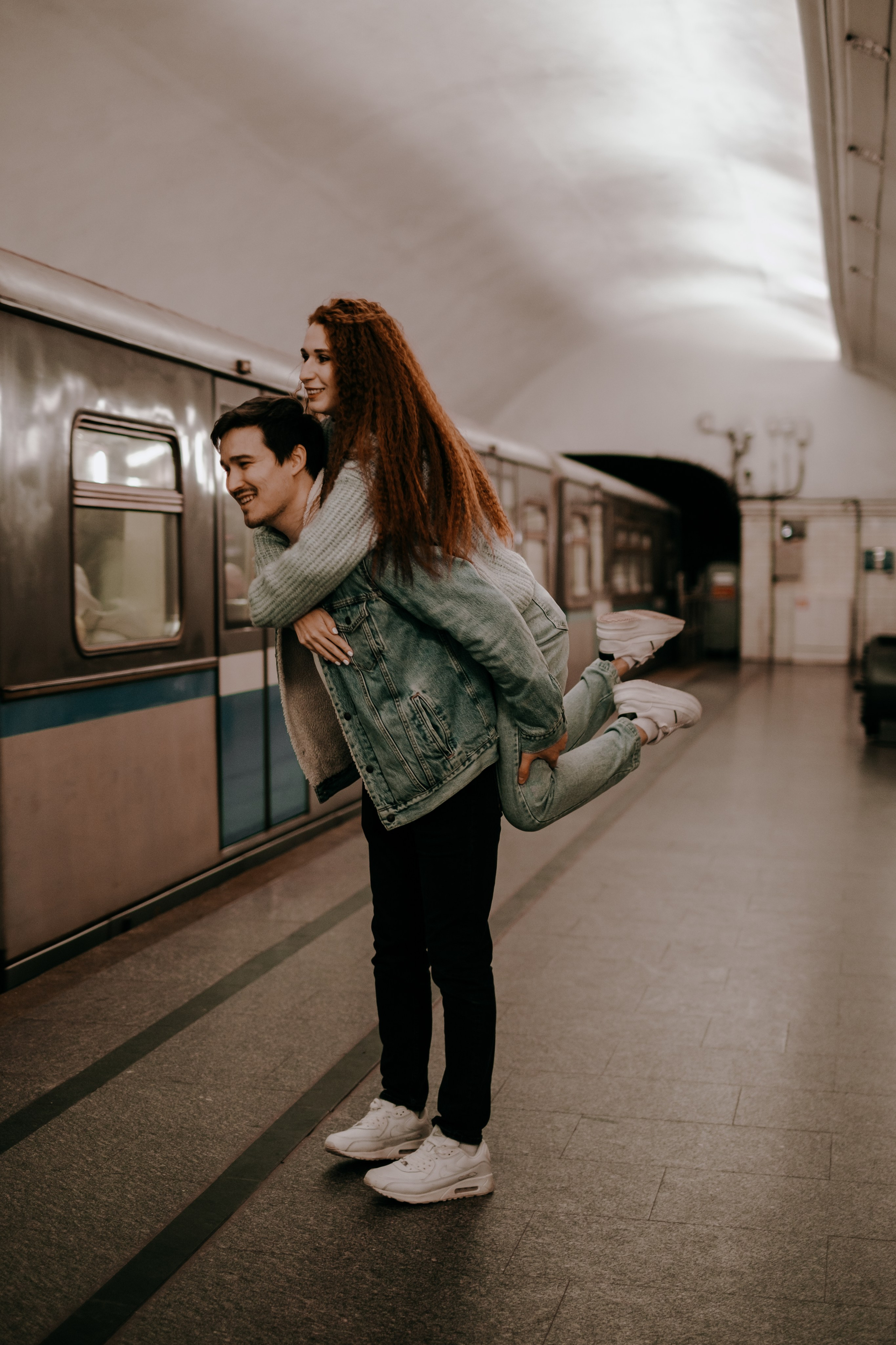 Любовь в ритме метро. Photographer Victoria Slavnova