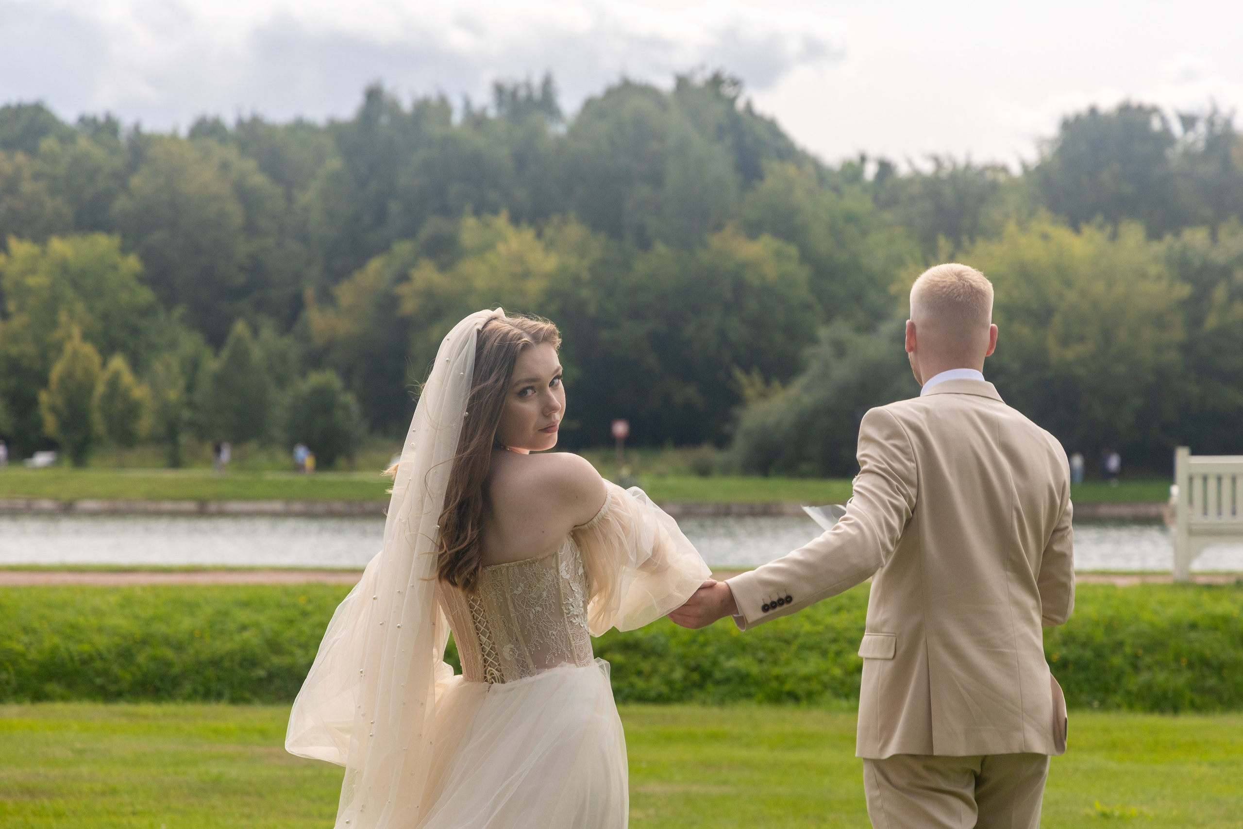 Свадебная фотосессия свадебный фотограф Татьяна Марсуверских свадебная фотопрогулка Москва Жуковский. Фотограф для маркетплейсов, фотоуслуги в Жуковском Татьяна Марсуверских