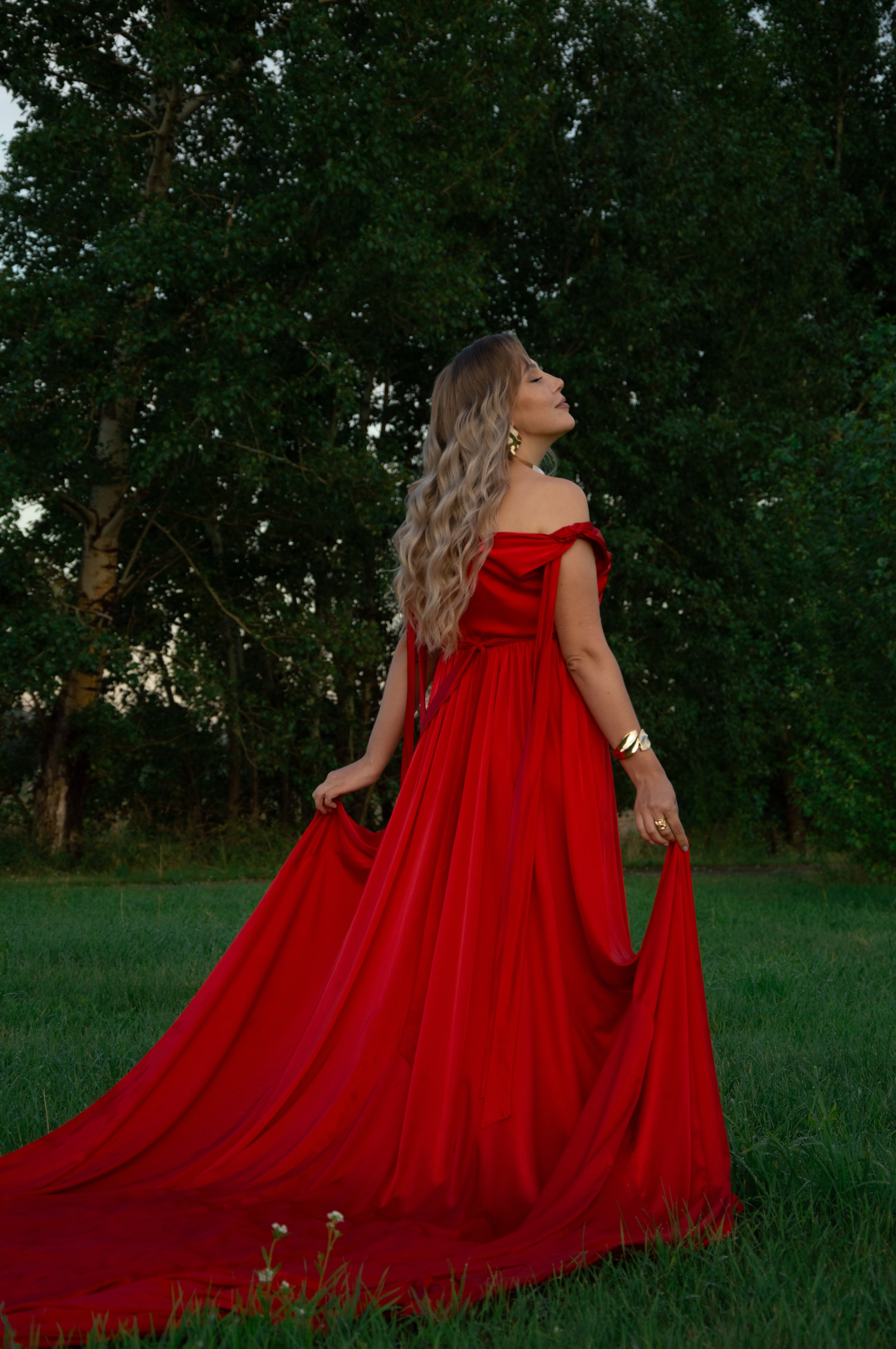 Летящие платья. Мобильный фотограф в Омске