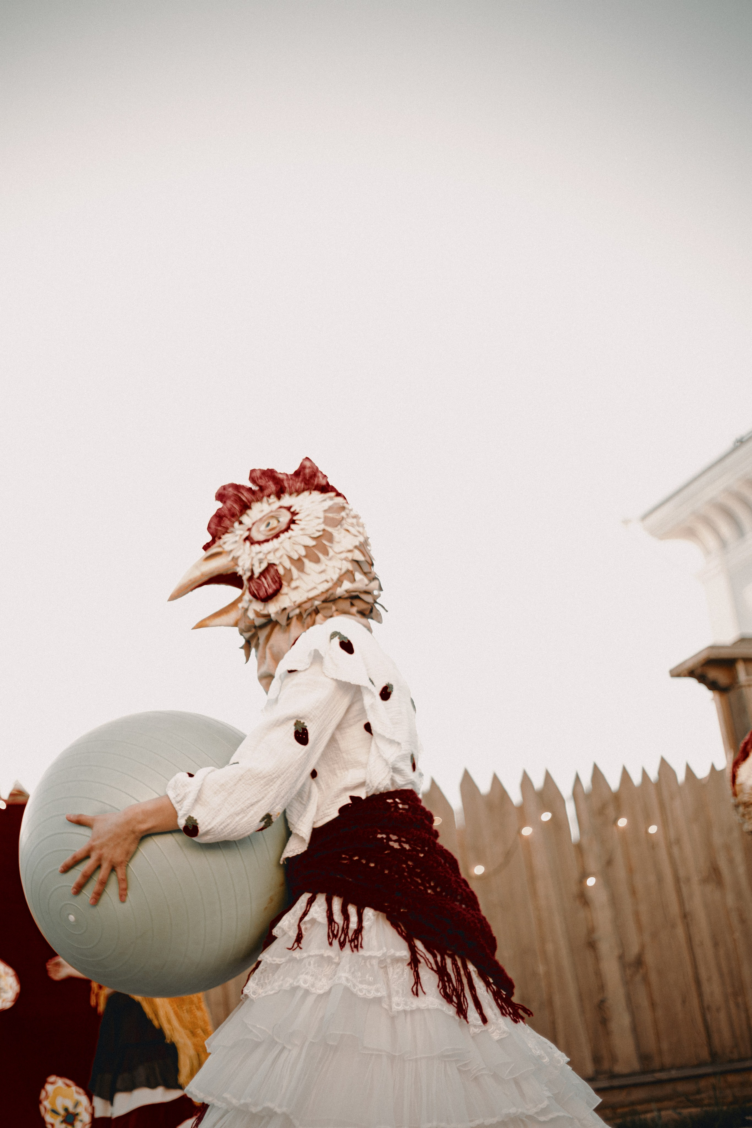 Спектакль «Куриное кабаре» от Свободного молодежного театра | Тобольск. Арт-фотограф Крис Л. в Тобольске: портрет, семейные, свадьбы