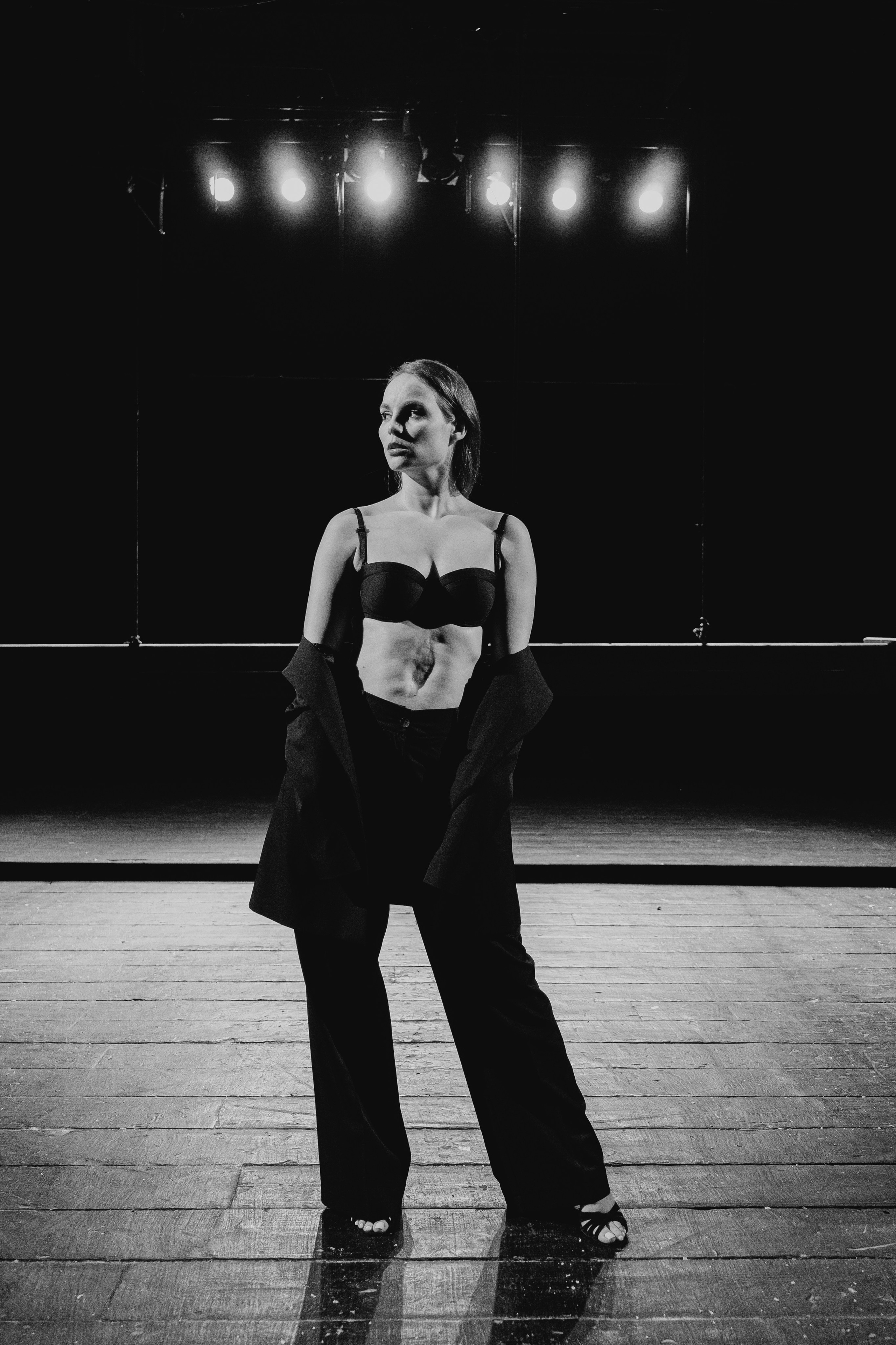 Настя — актриса театра и кино. Денис Марков — фотограф в Екатеринбурге