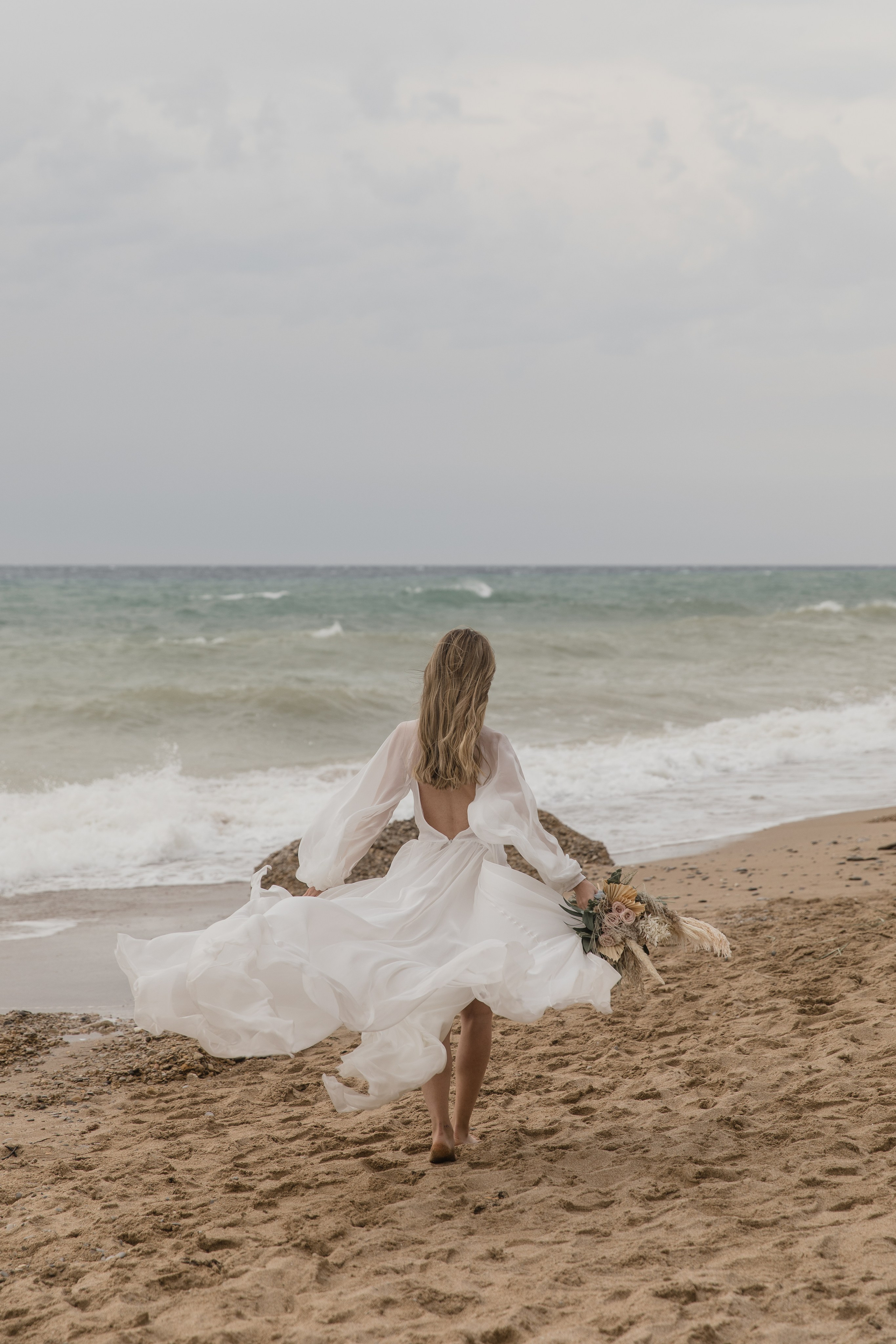 На берегу моря…. СВАДЕБНЫЙ ФОТОГРАФ В КРЫМУ И СЕВАСТОПОЛЕ